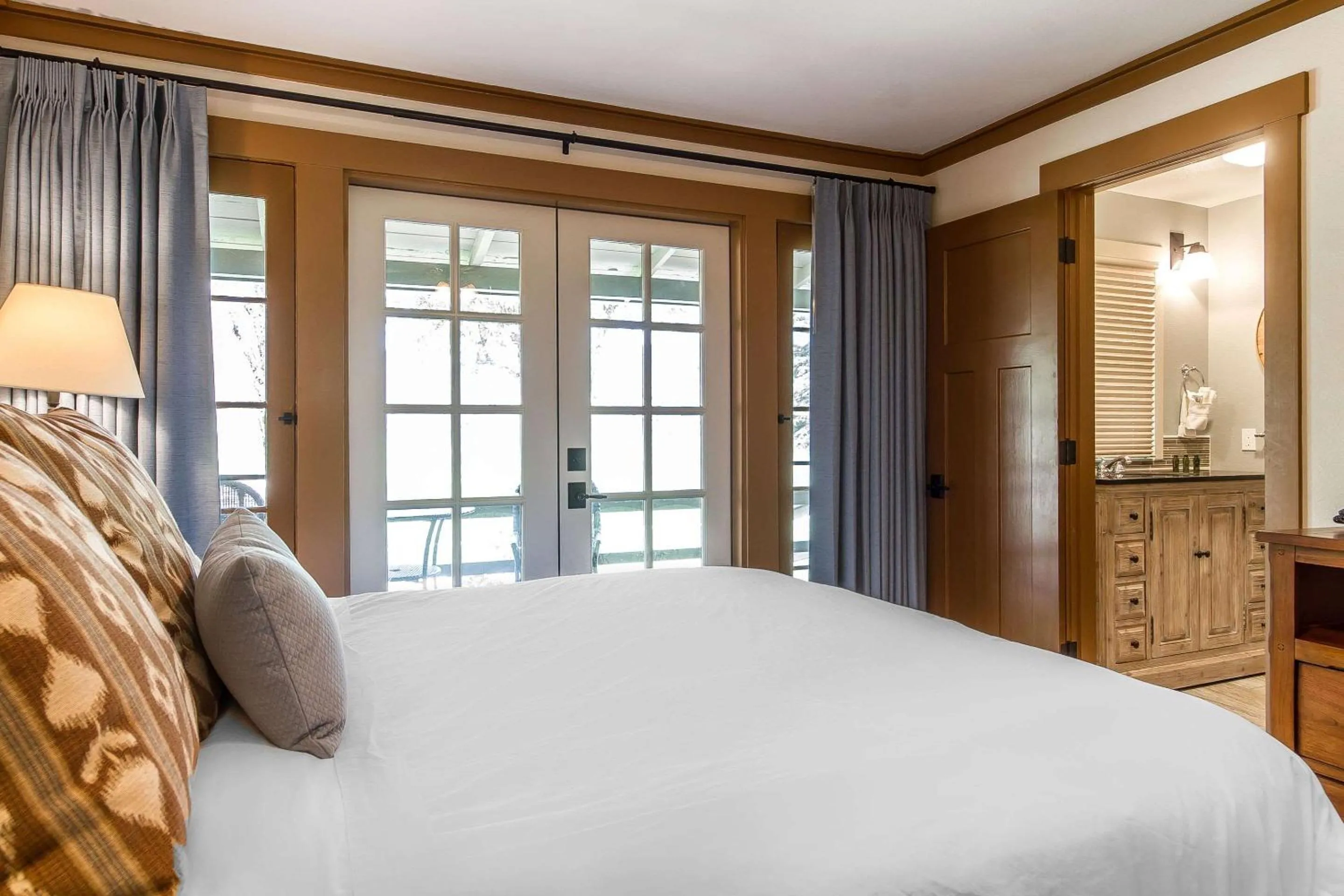 Bedroom, Bed in Sierra Sky Ranch