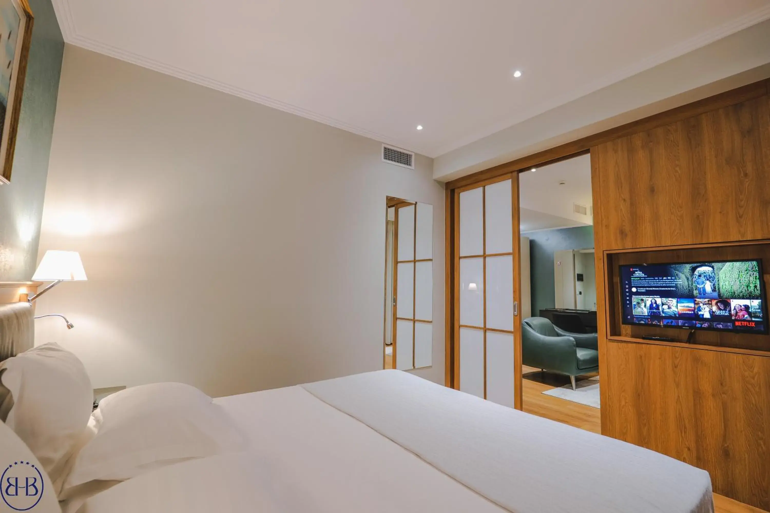 Junior Suite City View in Hotel Saranda Butrinti Affiliated by Meliá Junior Suite City View in Hotel Saranda Butrinti Affiliated by Meliá