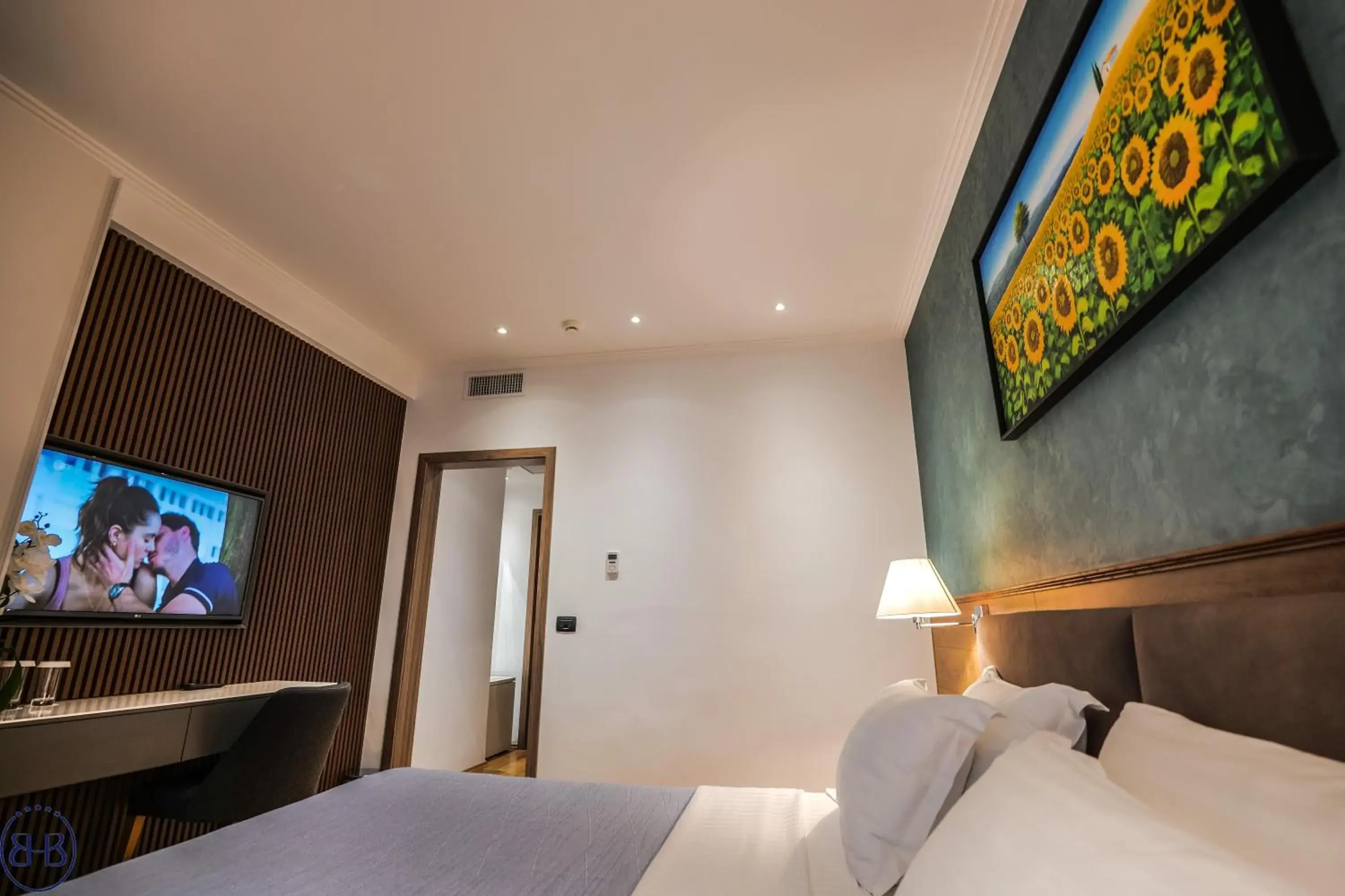 Deluxe Double or Twin Room with Balcony and Sea View in Hotel Saranda Butrinti, Affiliated by Melia Deluxe Double or Twin Room with Balcony and Sea View in Hotel Saranda Butrinti, Affiliated by Melia