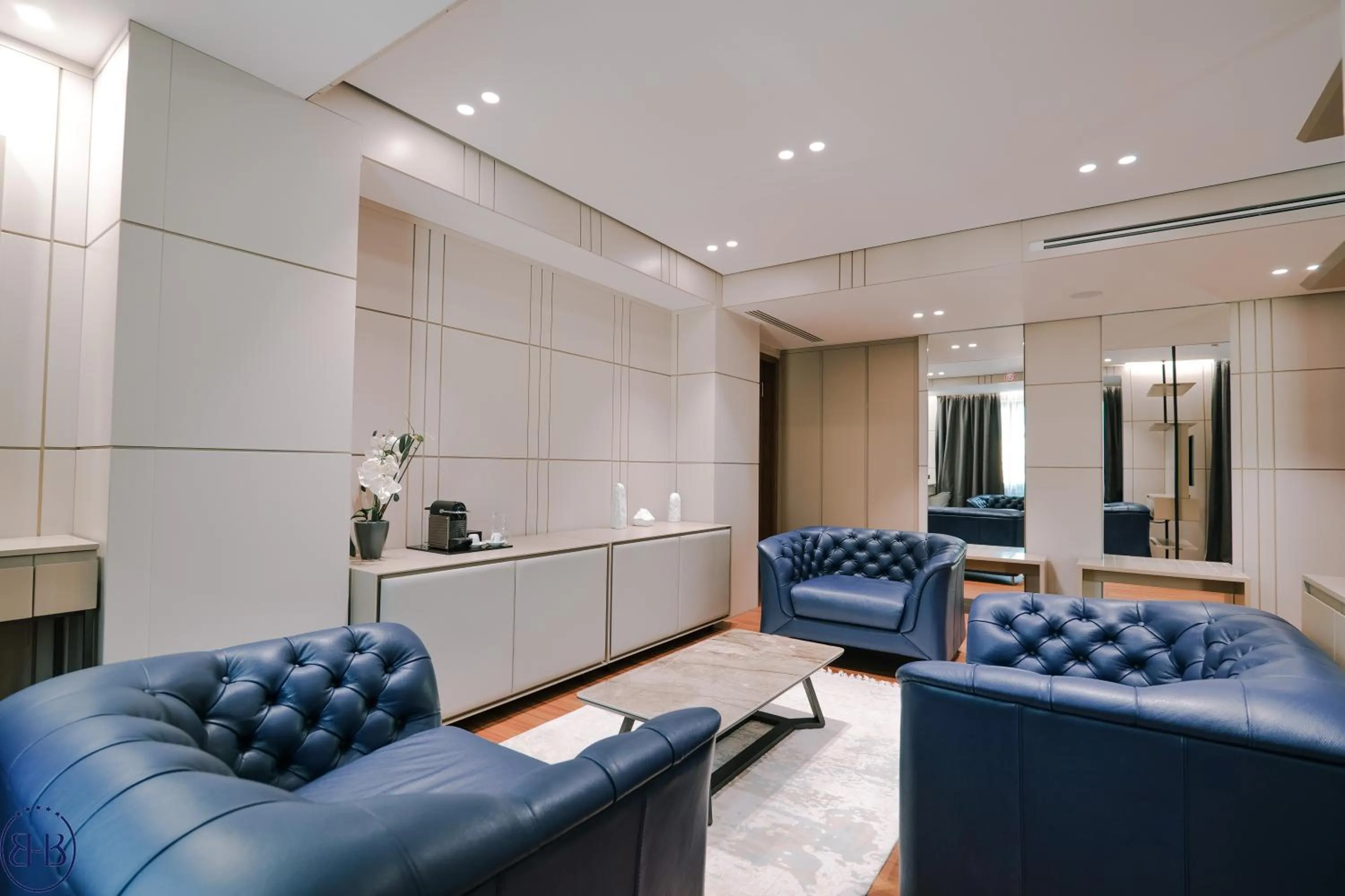 Living room in Hotel Saranda Butrinti, Affiliated by Melia