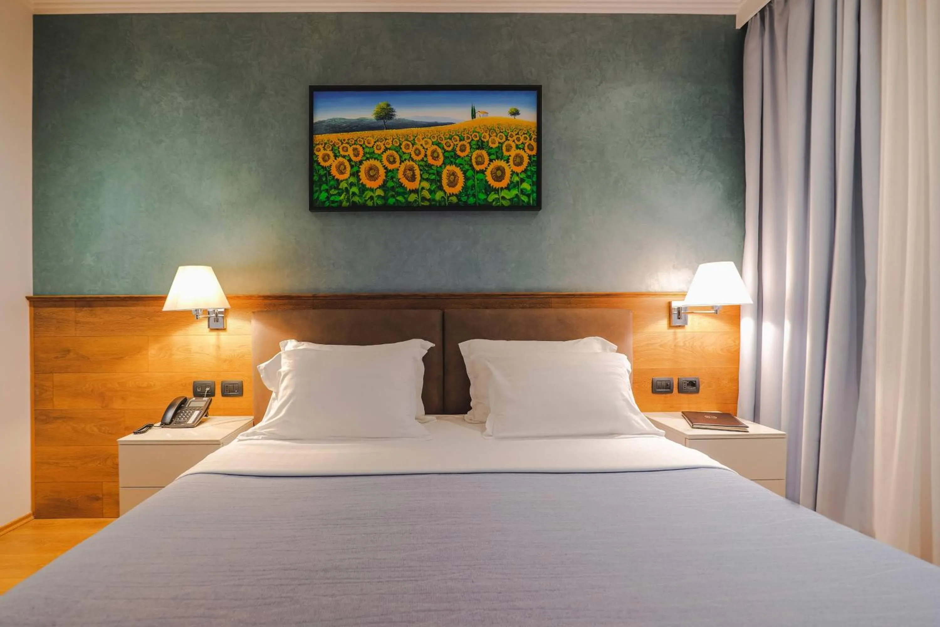 Bed in Hotel Saranda Butrinti Affiliated by Meliá