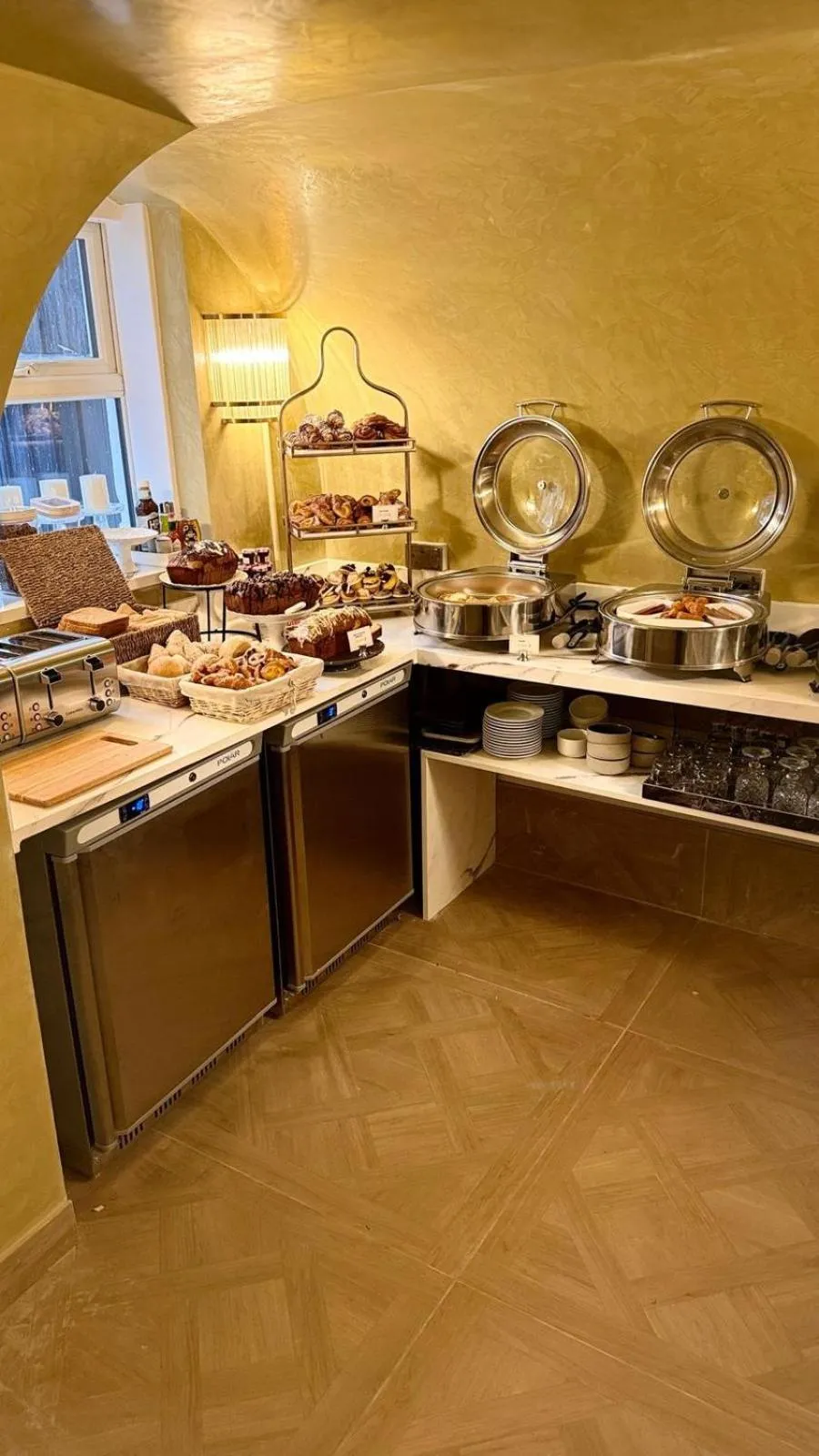 Breakfast in The Castleton Hotel