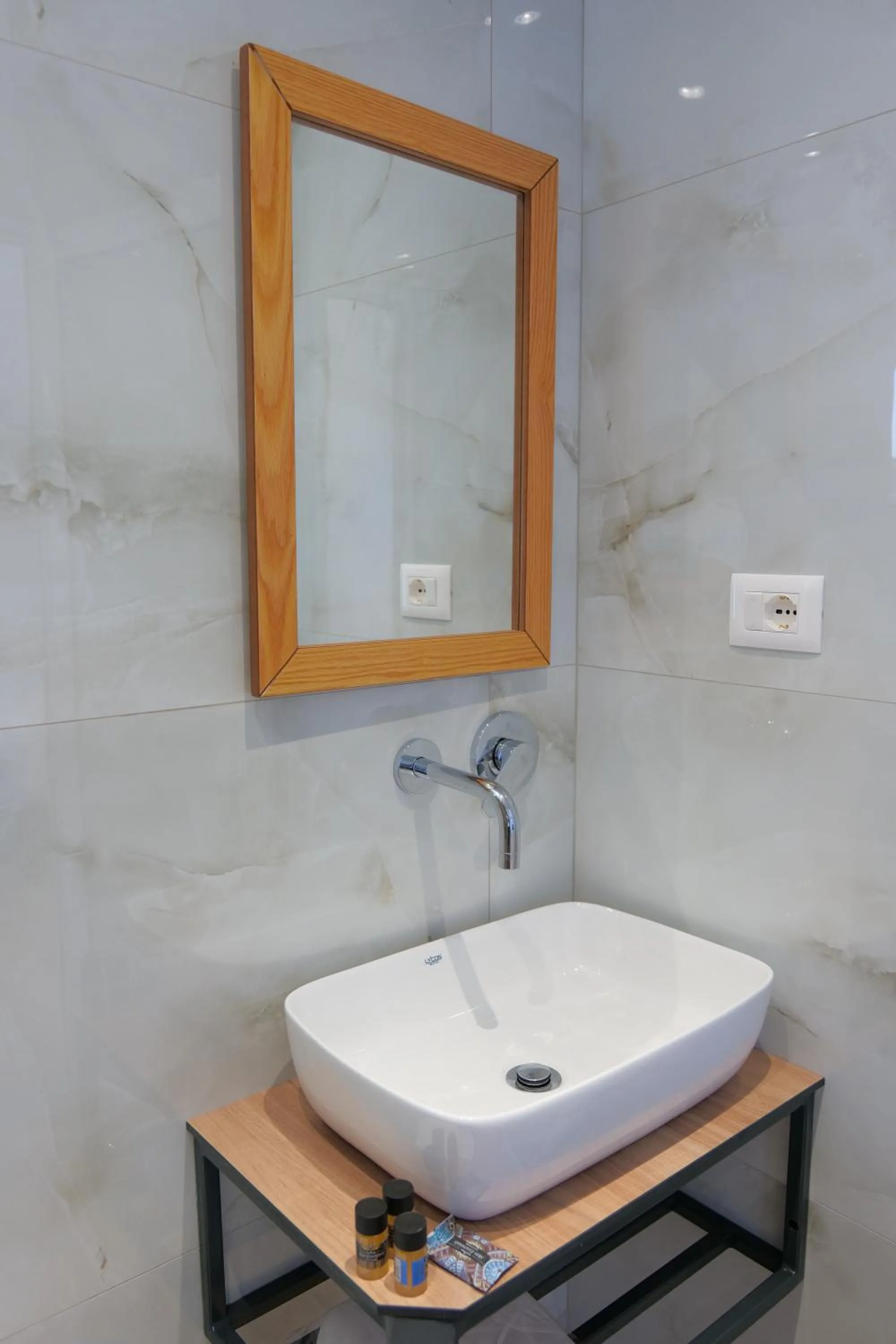 Bathroom in Summer Point Hotel