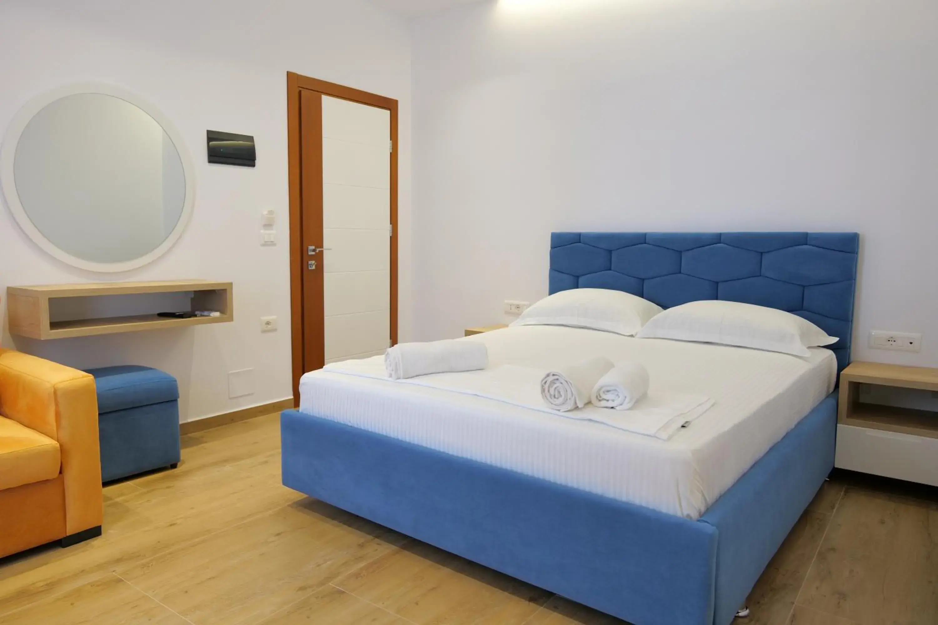 Deluxe Double Room in Summer Point Hotel Deluxe Double Room in Summer Point Hotel