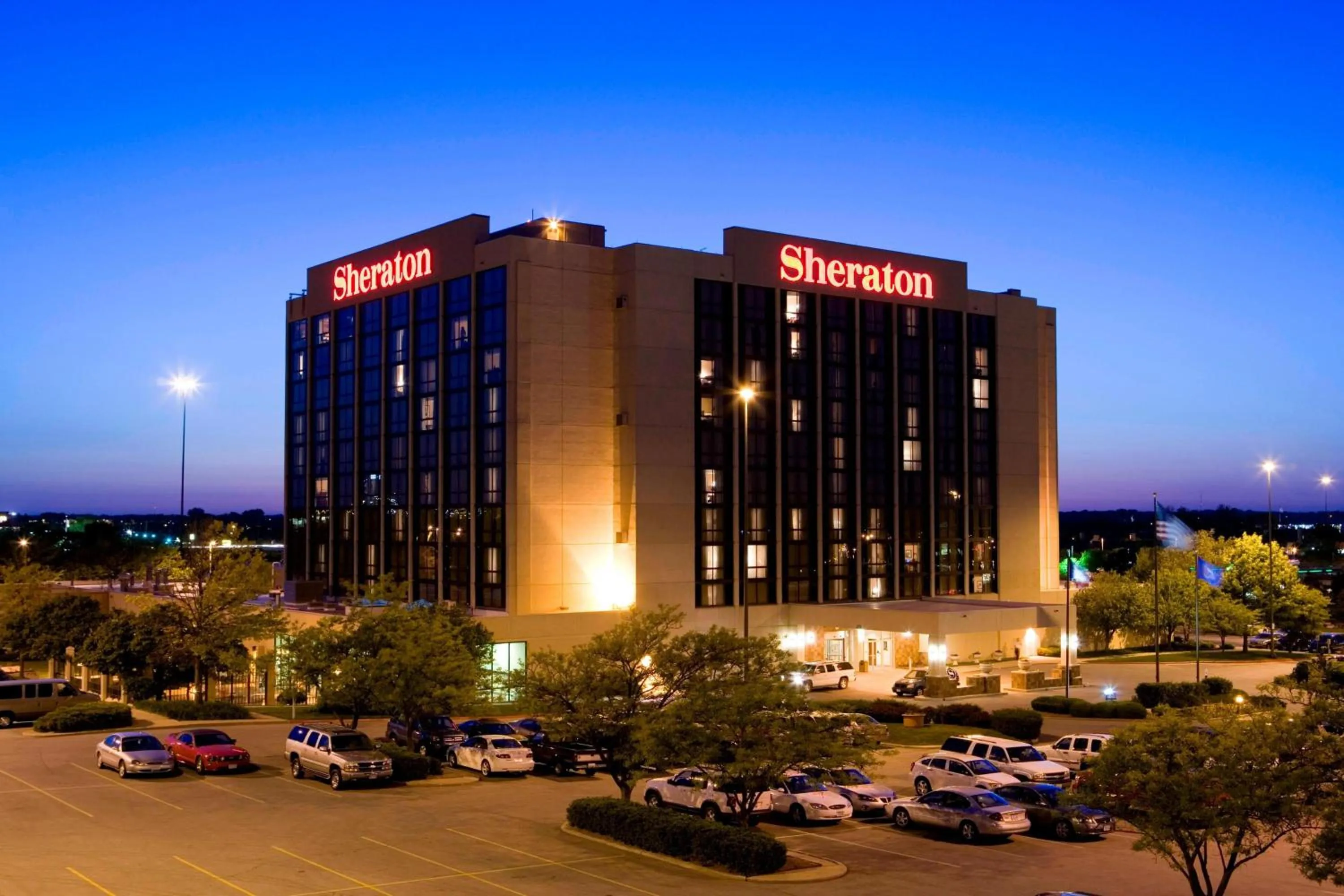 Property building in Sheraton West Des Moines