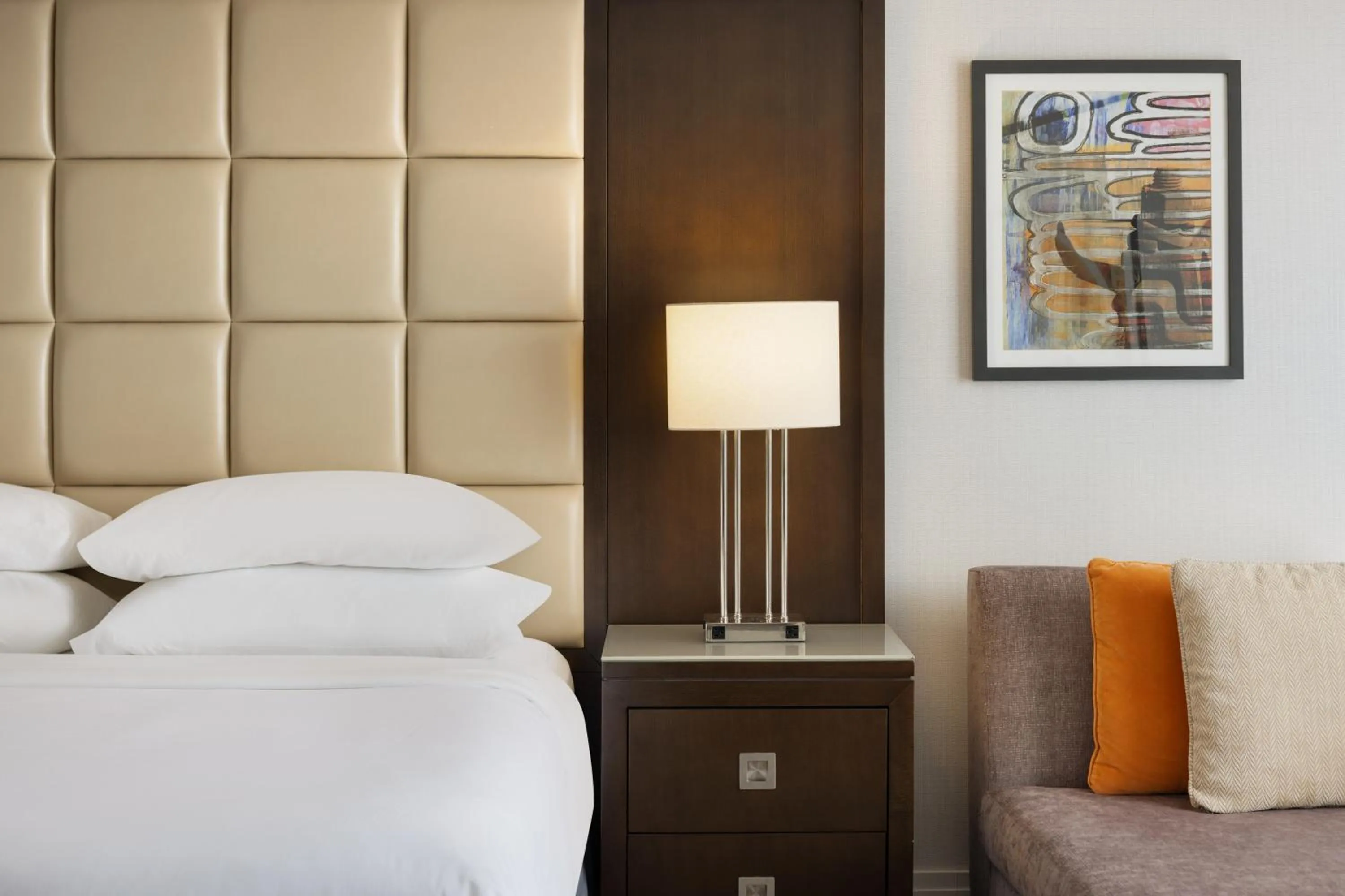 Bed in Sheraton West Des Moines