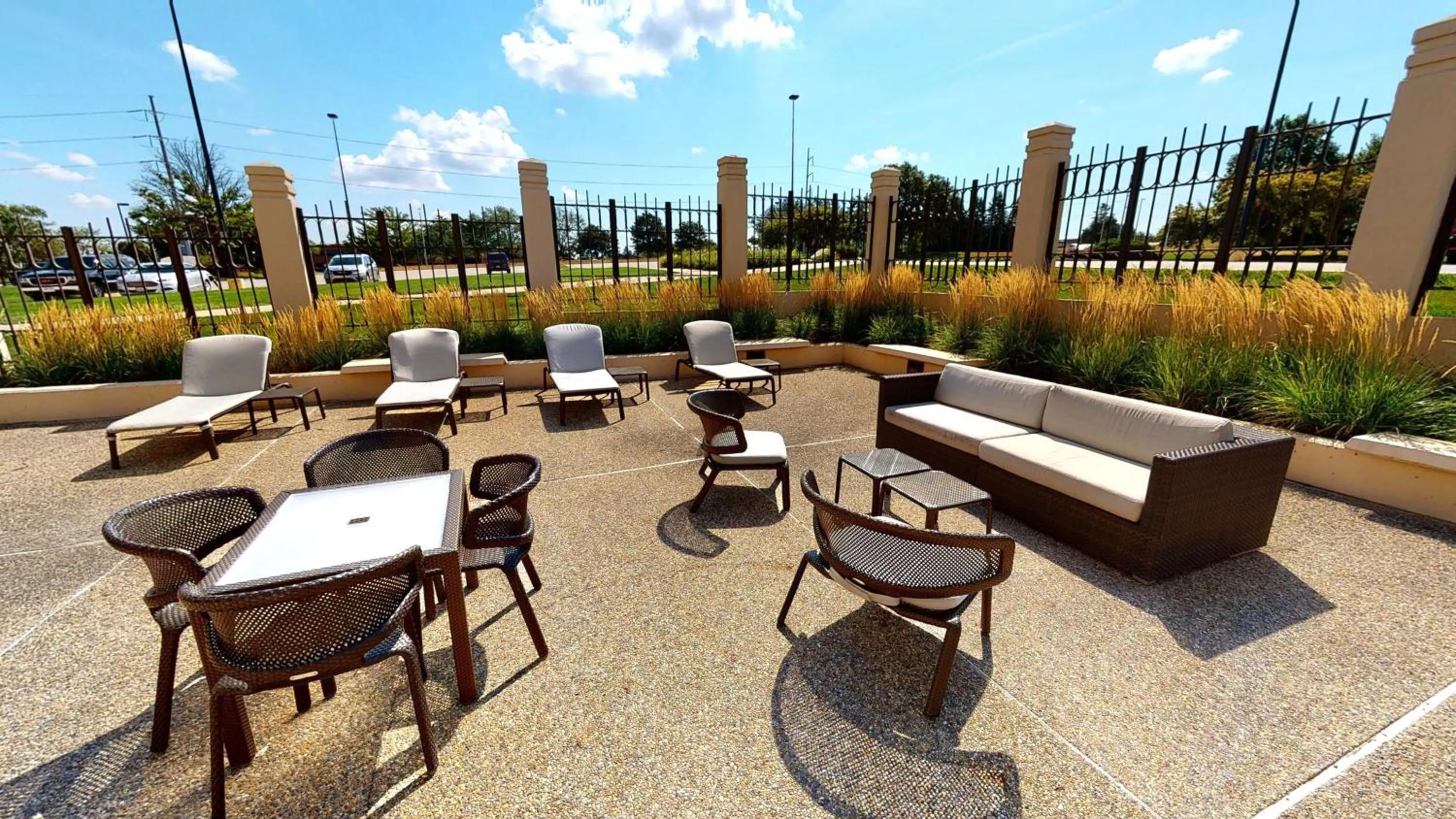 Patio in Sheraton West Des Moines