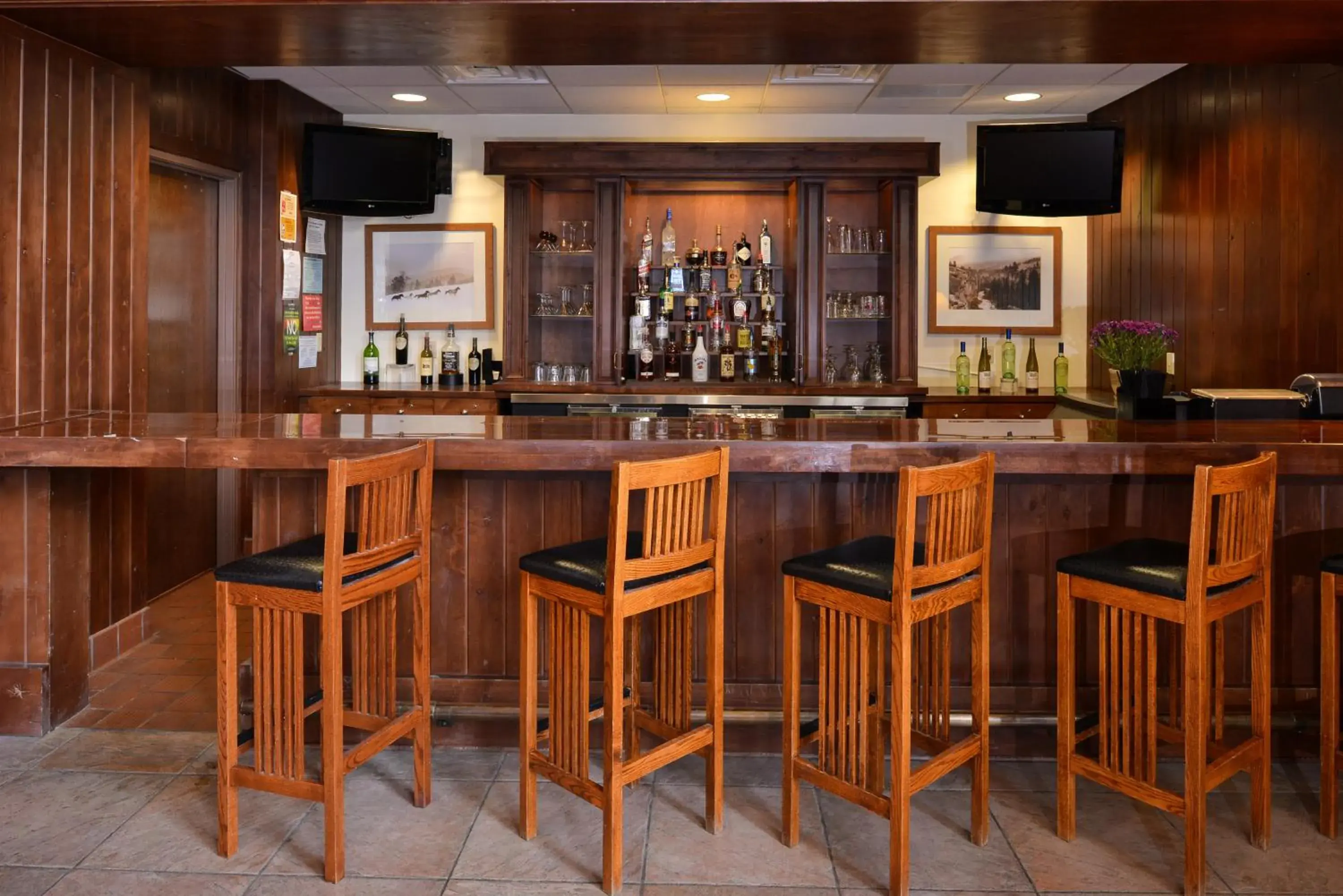 Lounge or bar in The Lodge at Big Sky Lounge or bar in The Lodge at Big Sky
