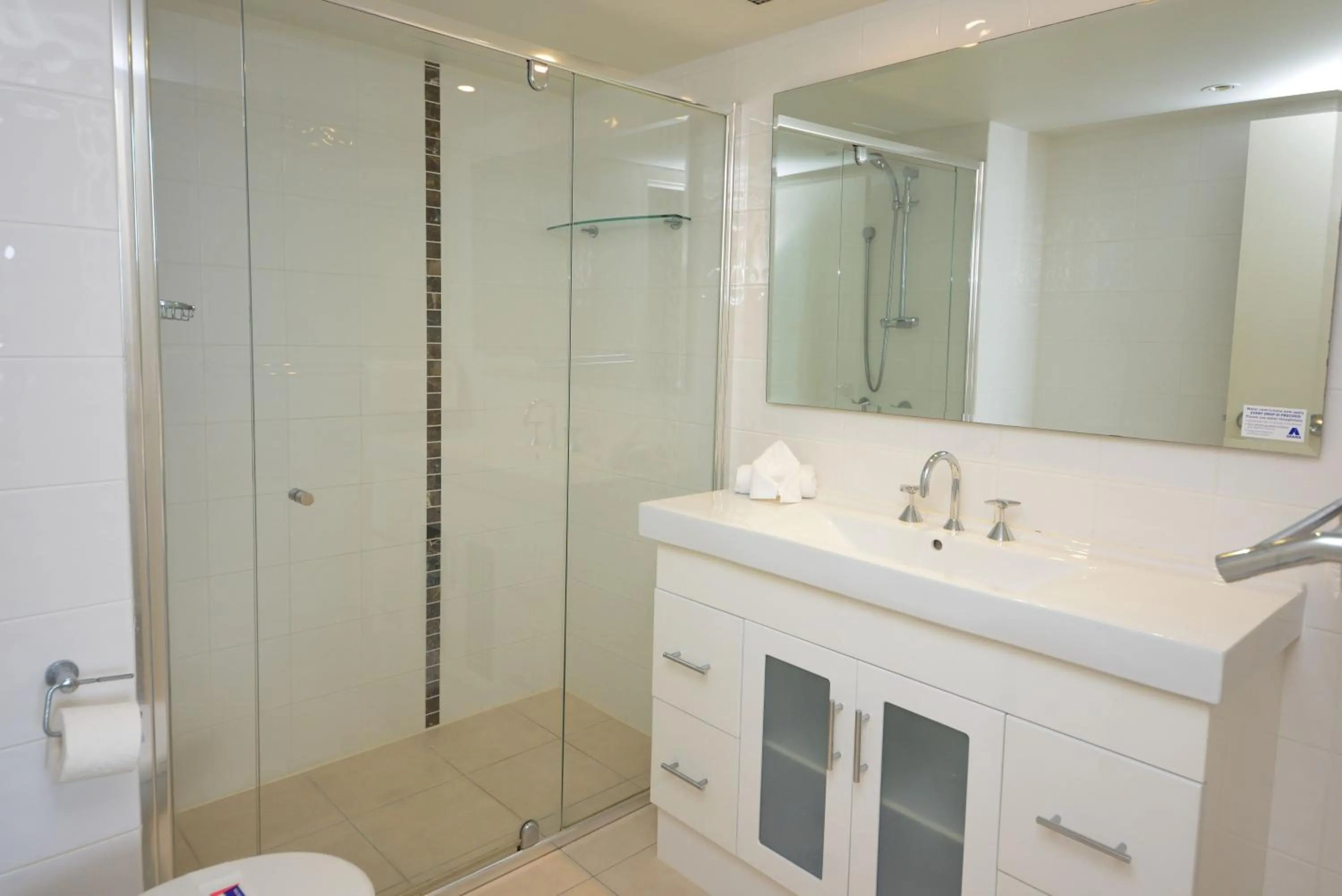 Bathroom in Broadwater Shores Waterfront Apartments