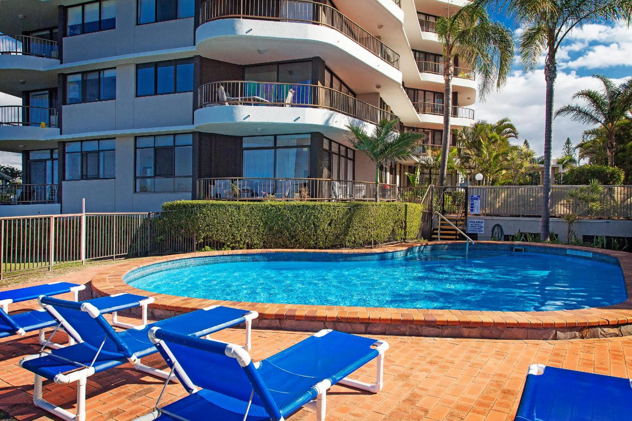 Swimming pool in Broadwater Shores Waterfront Apartments