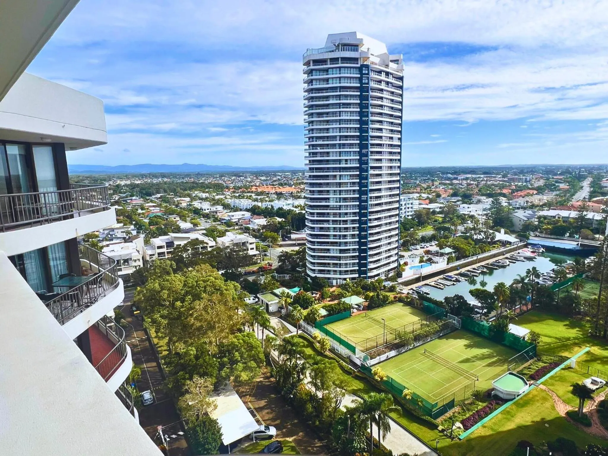 City view in Broadwater Shores Waterfront Apartments