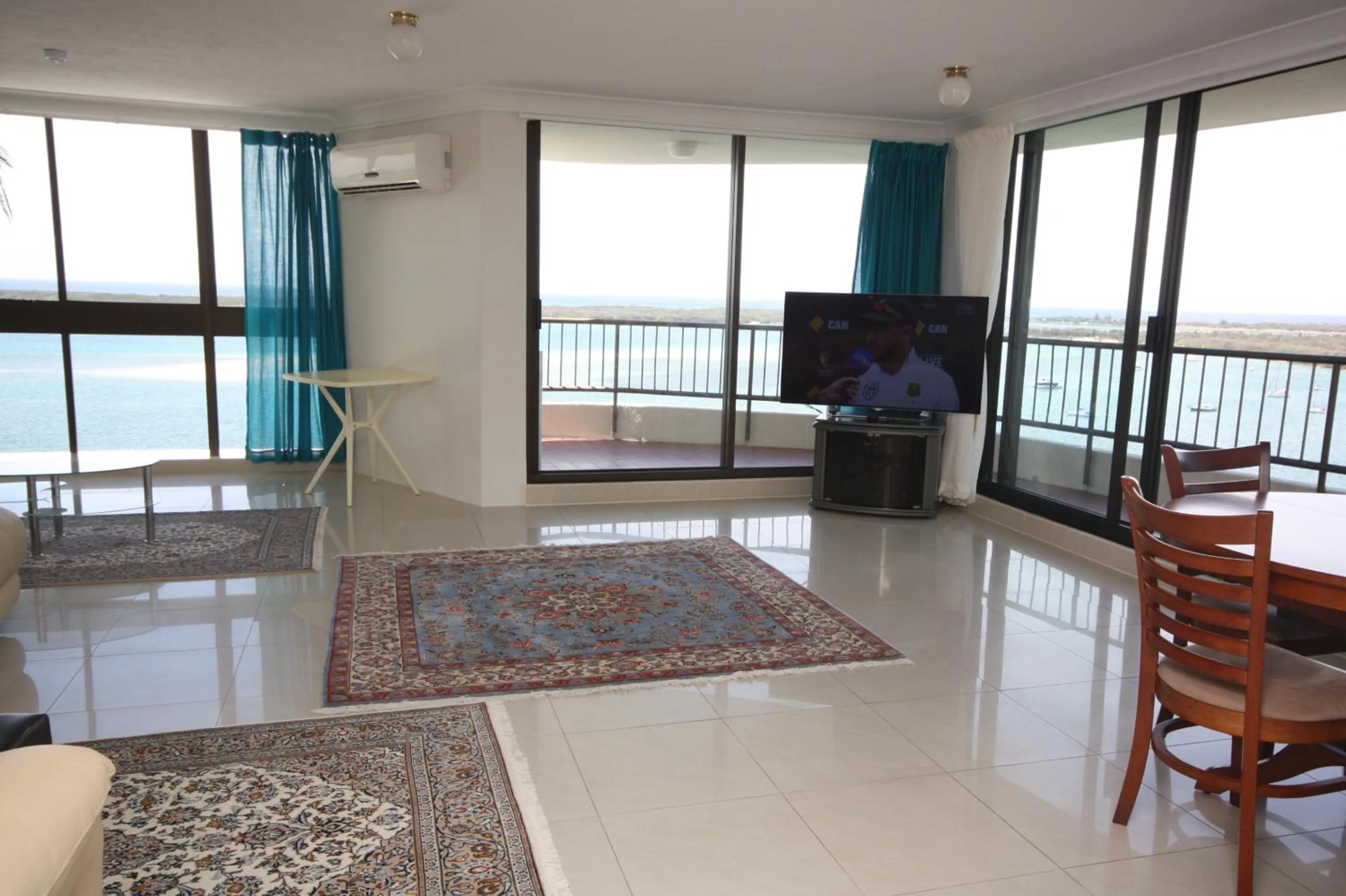Living room in Broadwater Shores Waterfront Apartments