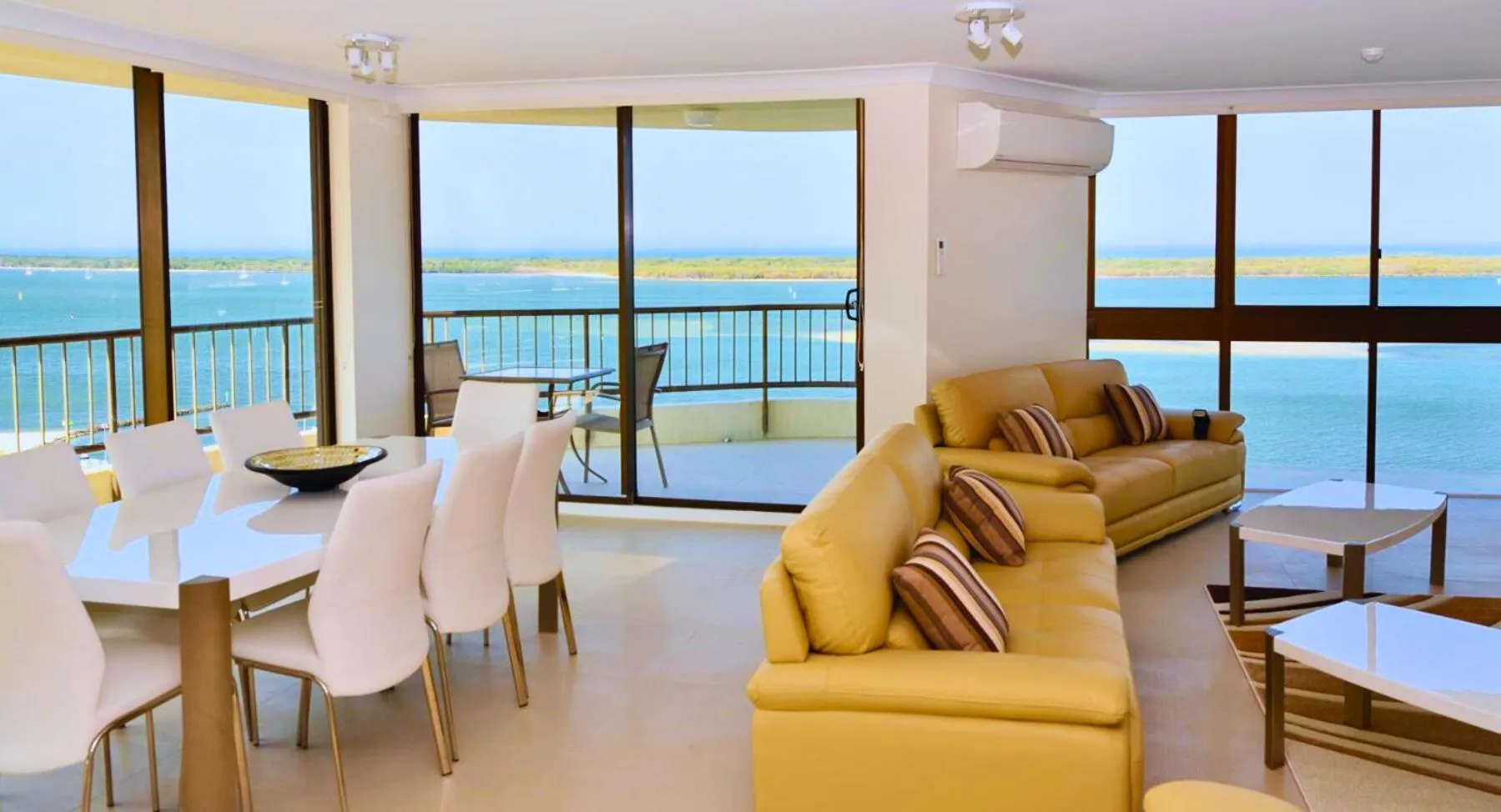 Living room in Broadwater Shores Waterfront Apartments