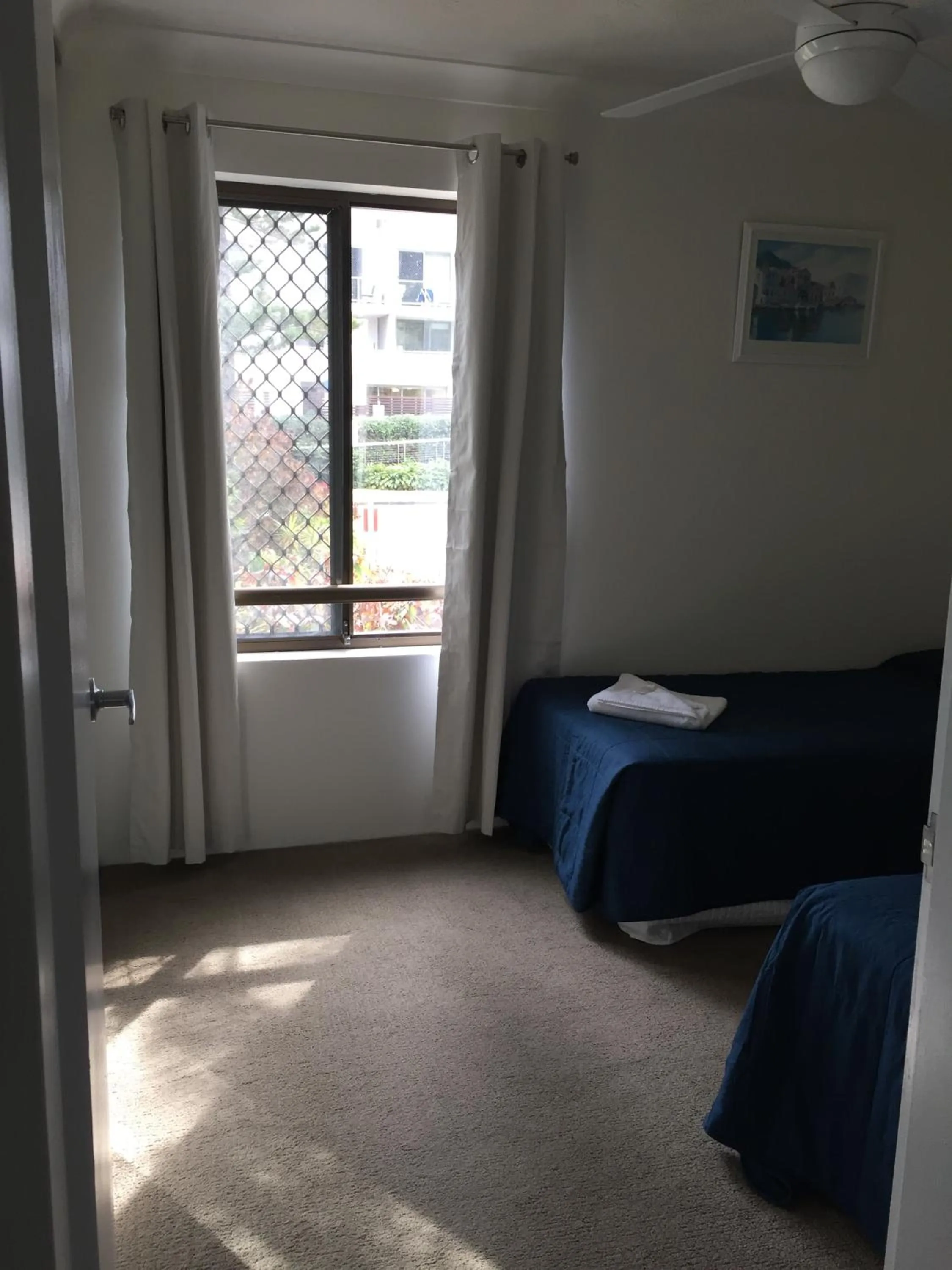 Bedroom, Bed in Broadwater Shores Waterfront Apartments