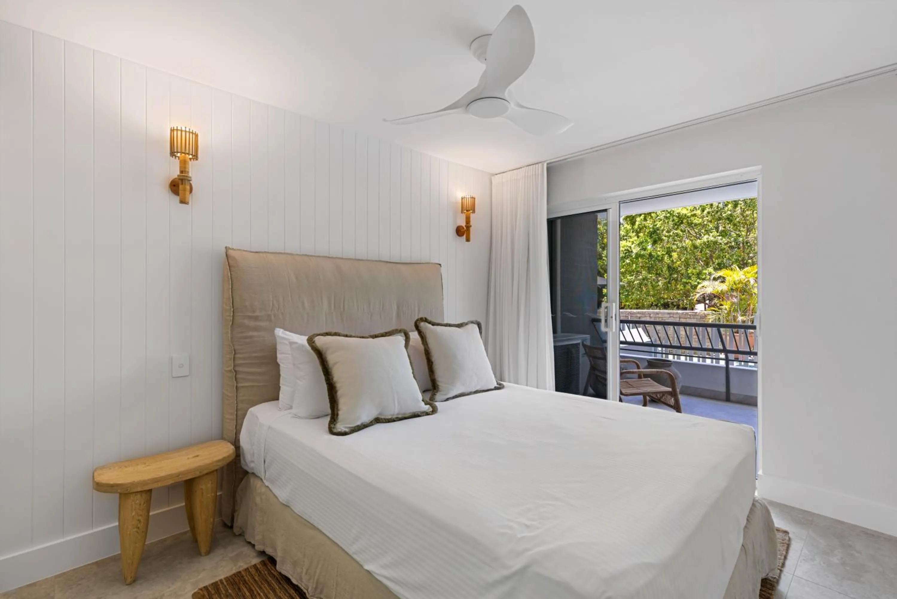 Bedroom, Bed in Saks on Hastings