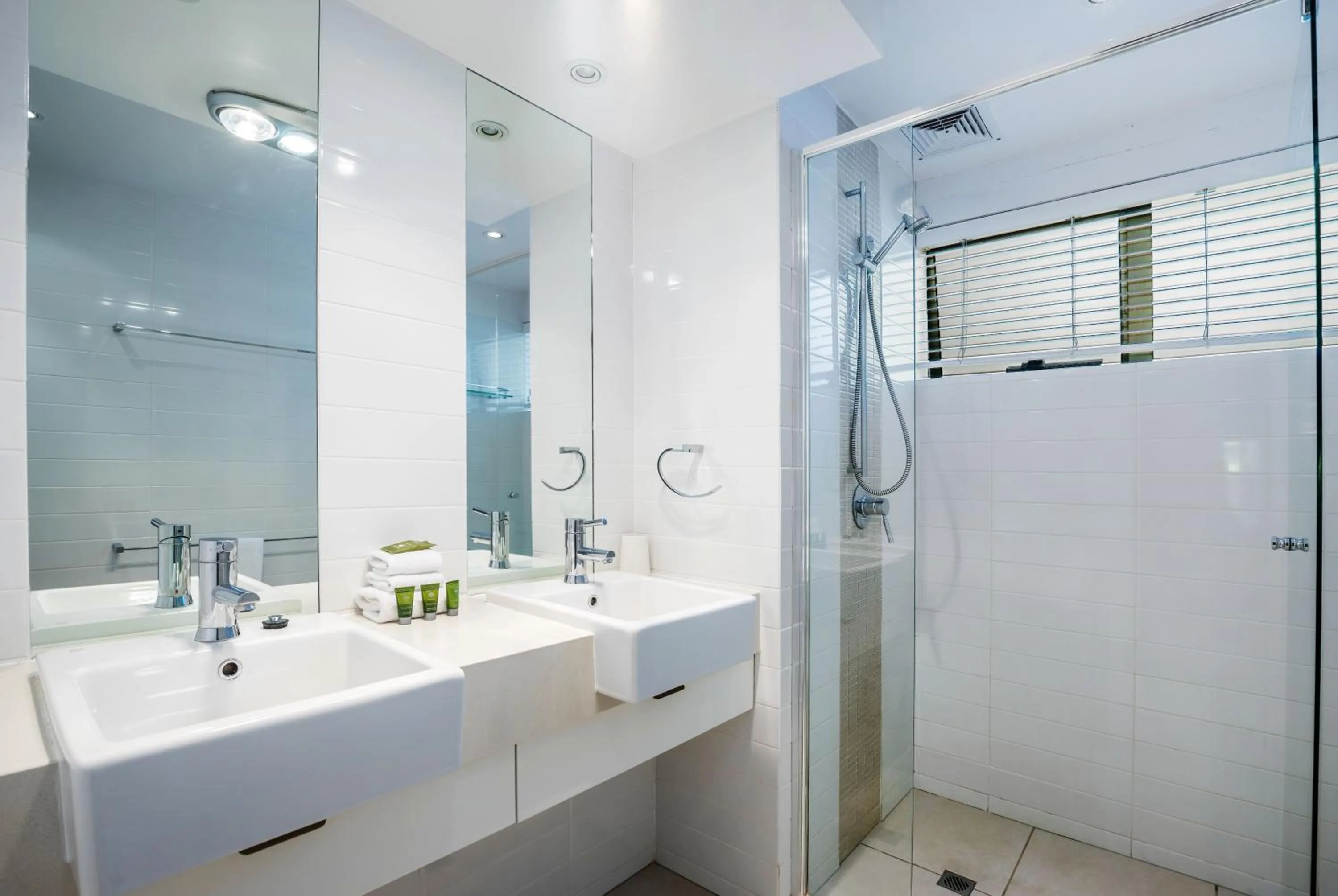 Bathroom in Saks on Hastings