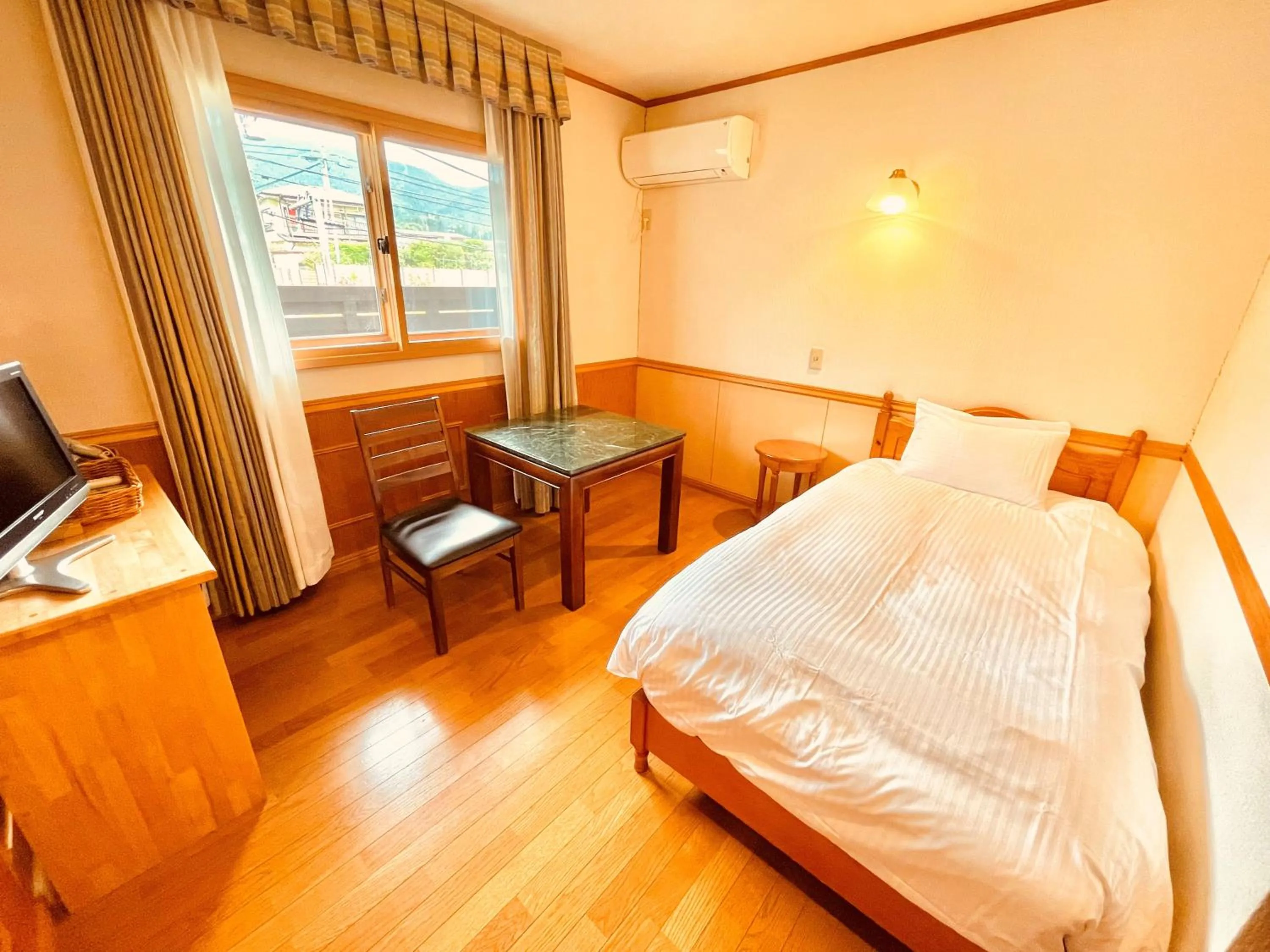 Bedroom, Bed in Nikko Akarinoyado Villa Revage