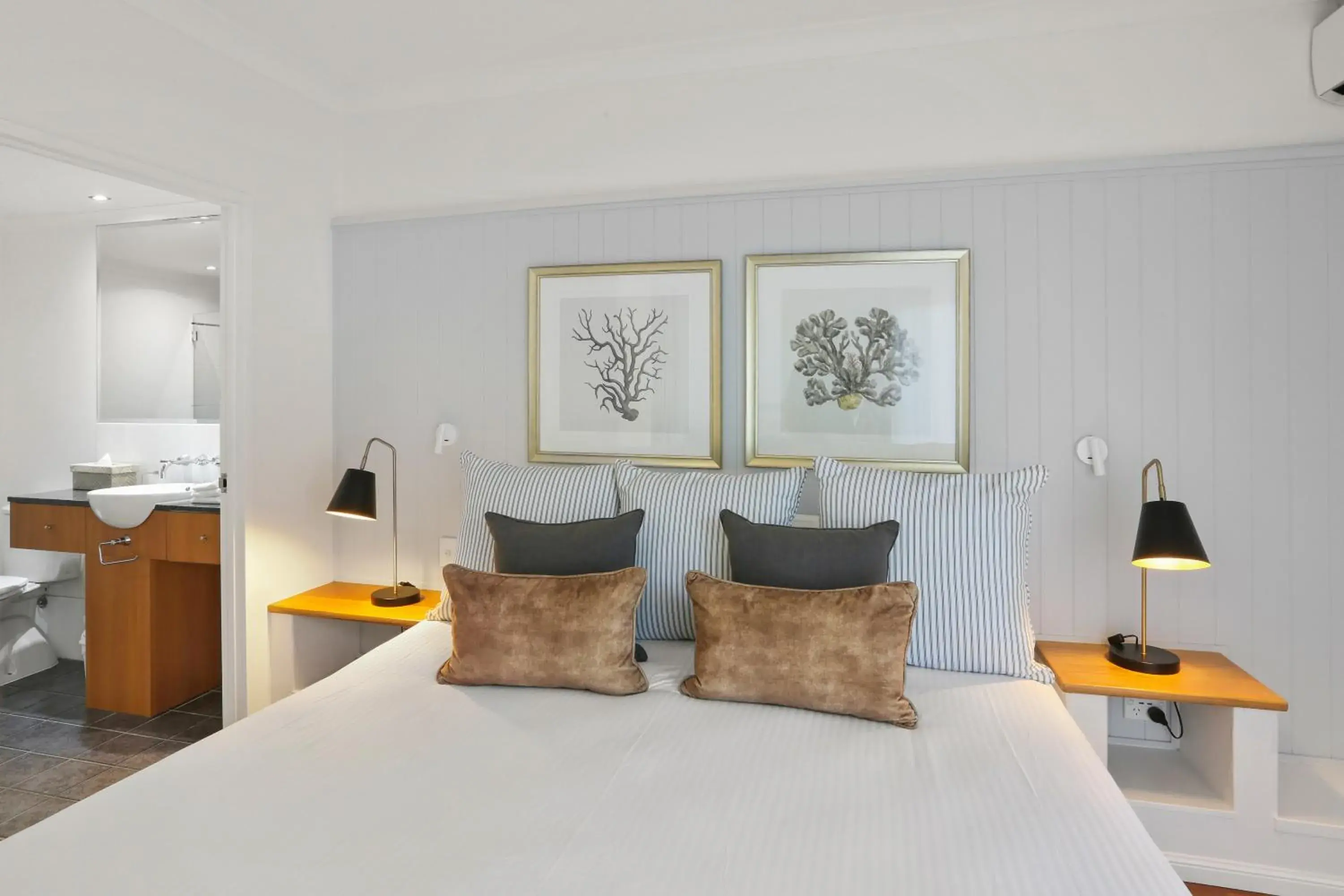 Bedroom, Bed in Alamanda Palm Cove by Lancemore Bedroom, Bed in Alamanda Palm Cove by Lancemore