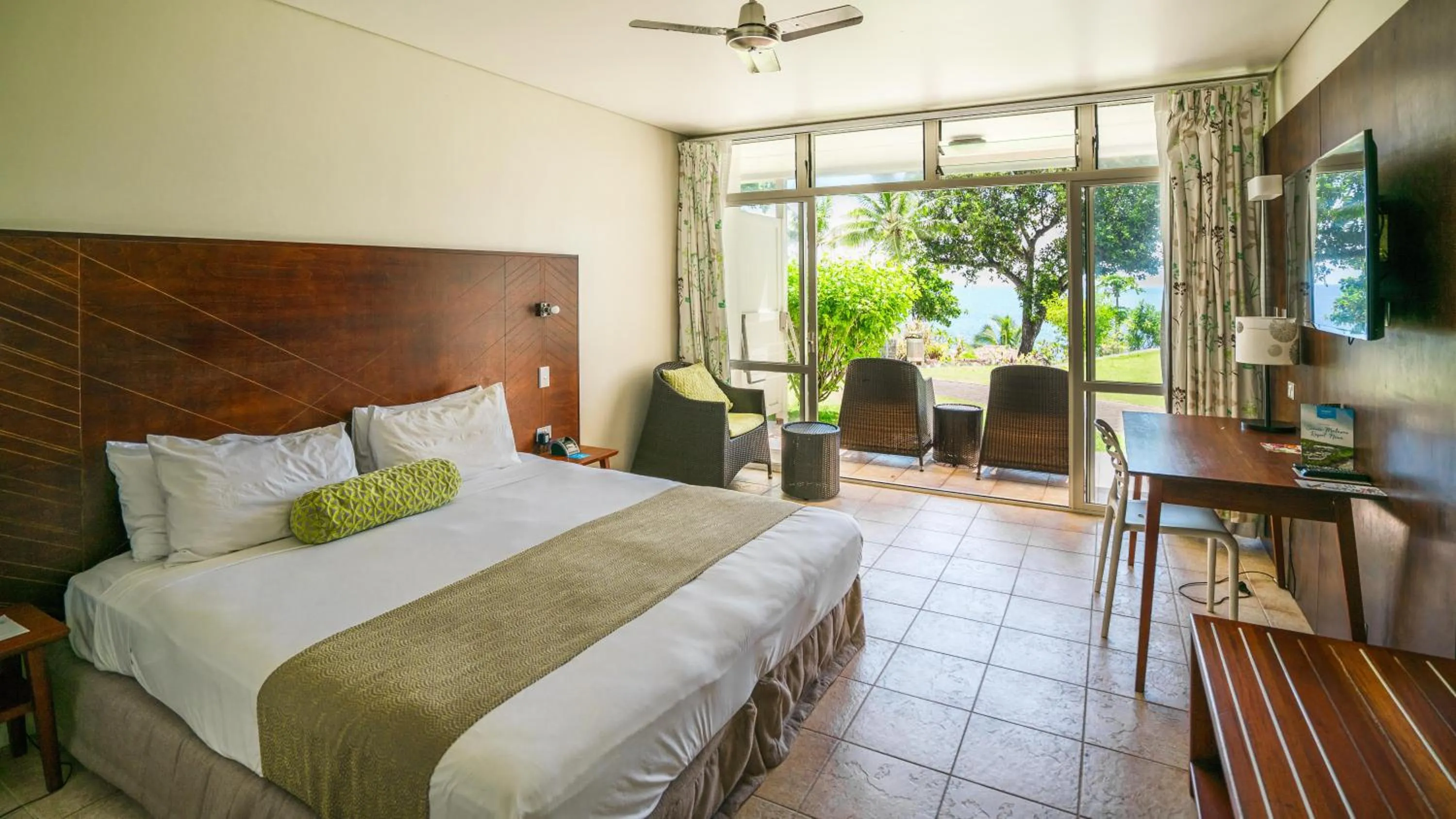 Bedroom, Bed in Scenic Matavai Resort Niue