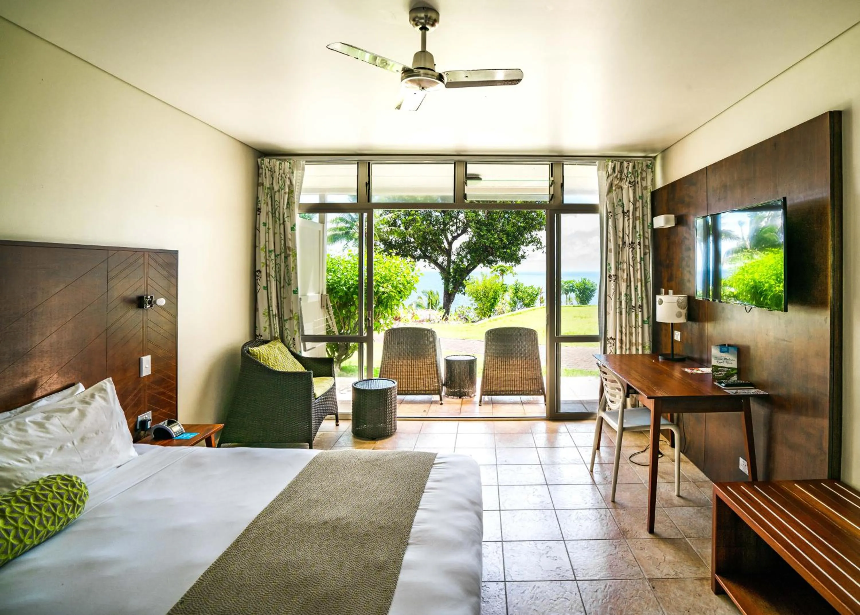 View (from property/room), Bed in Scenic Matavai Resort Niue