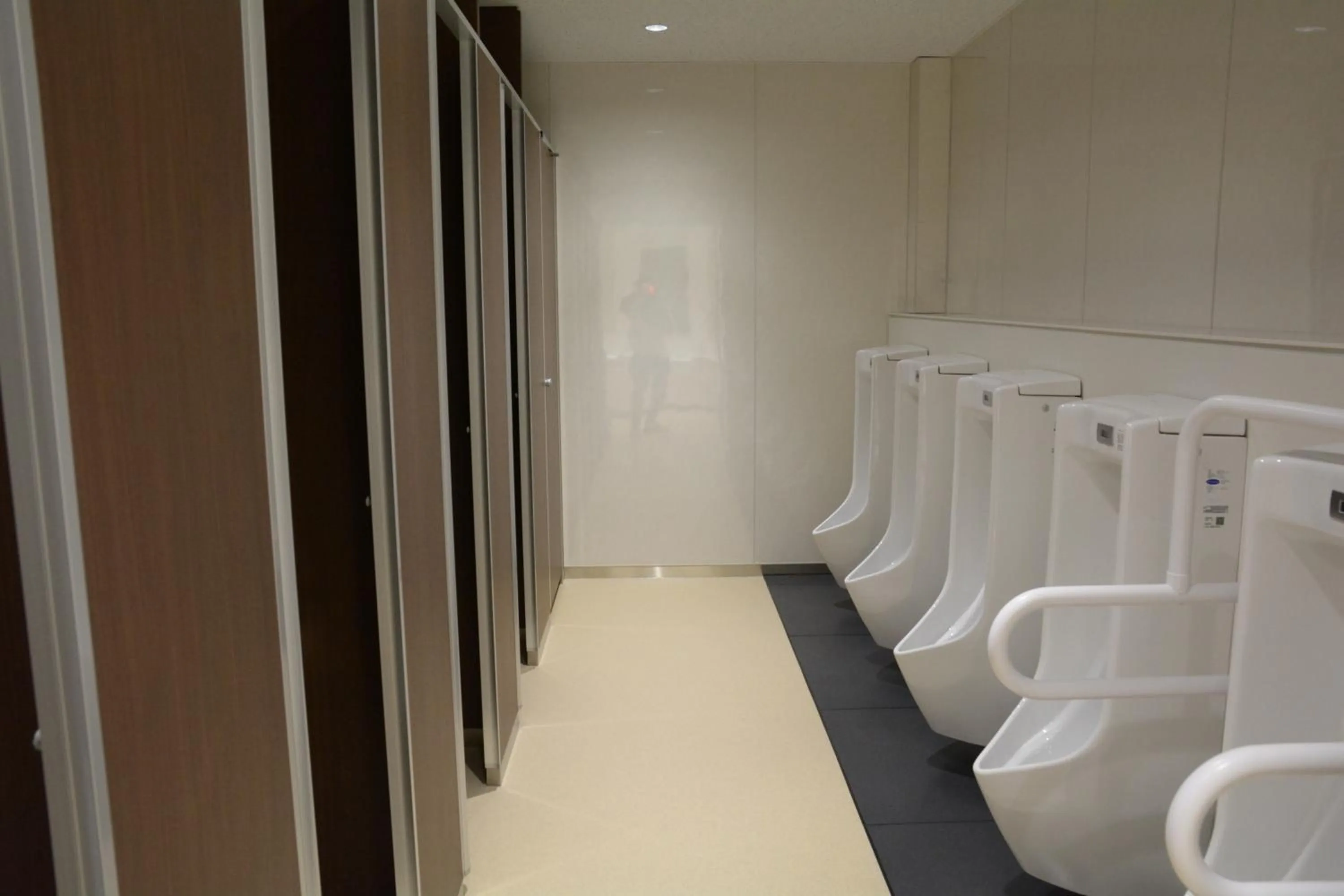 Toilet in Tokyo Central Youth Hostel