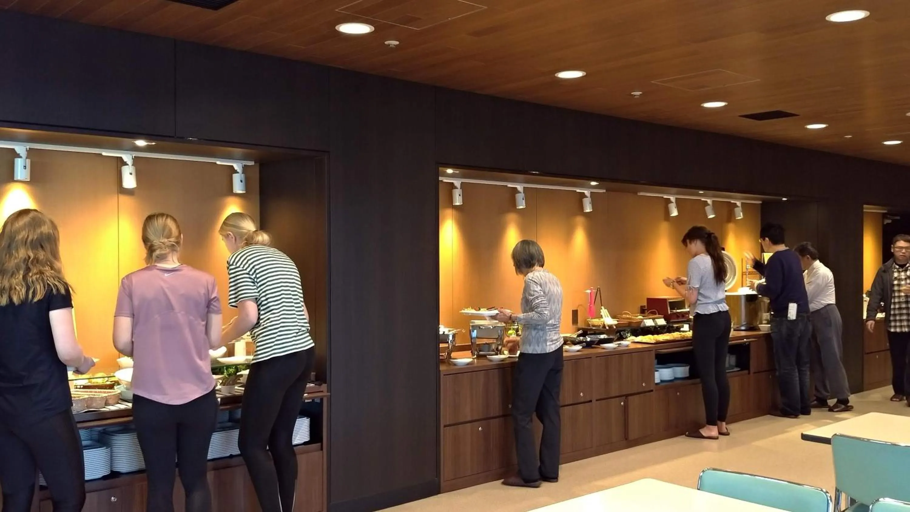 Restaurant/places to eat in Tokyo Central Youth Hostel