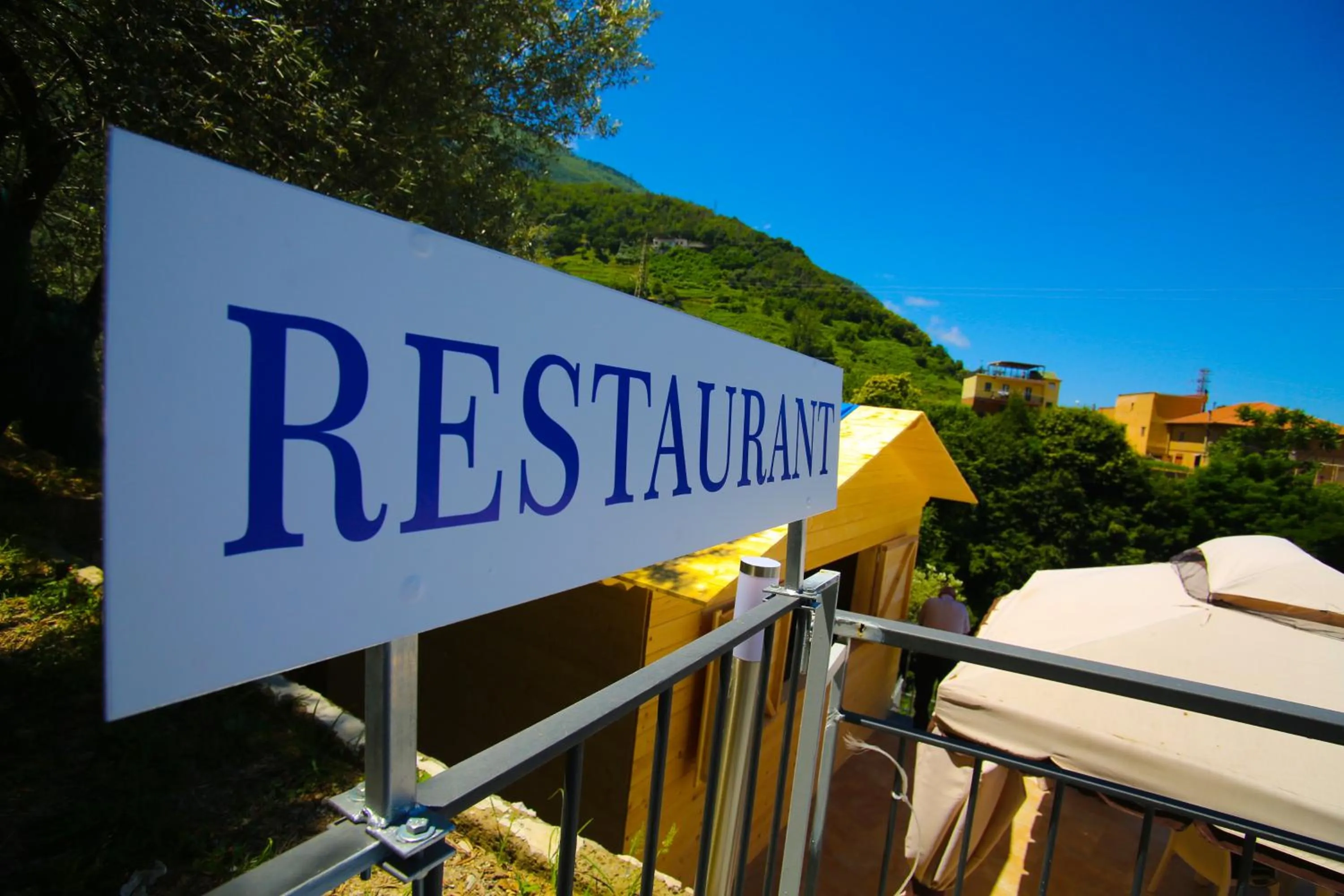 Restaurant/places to eat in B&B Villa Catiè