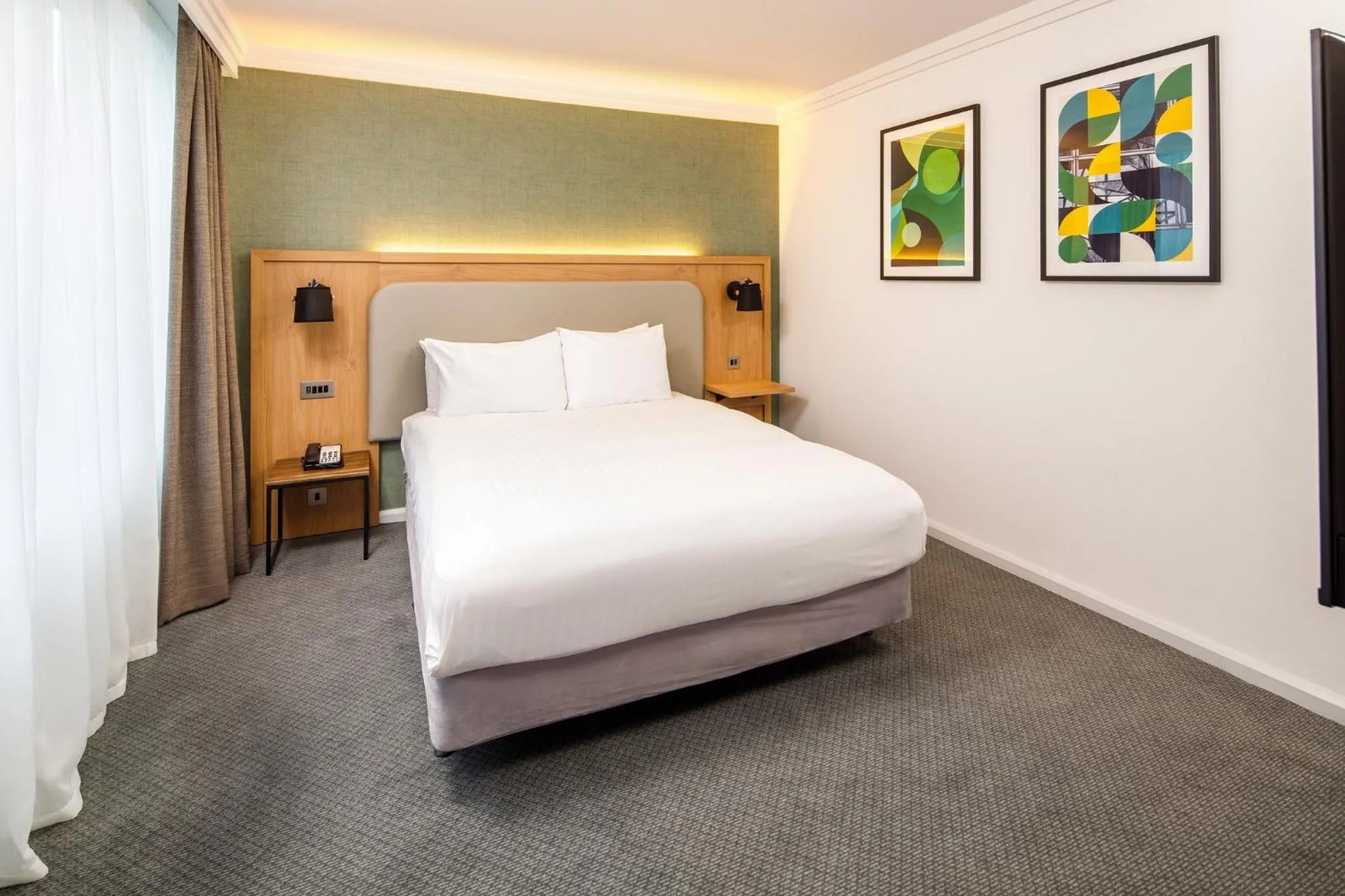 Photo of the whole room, Bed in Holiday Inn Milton Keynes Central by IHG