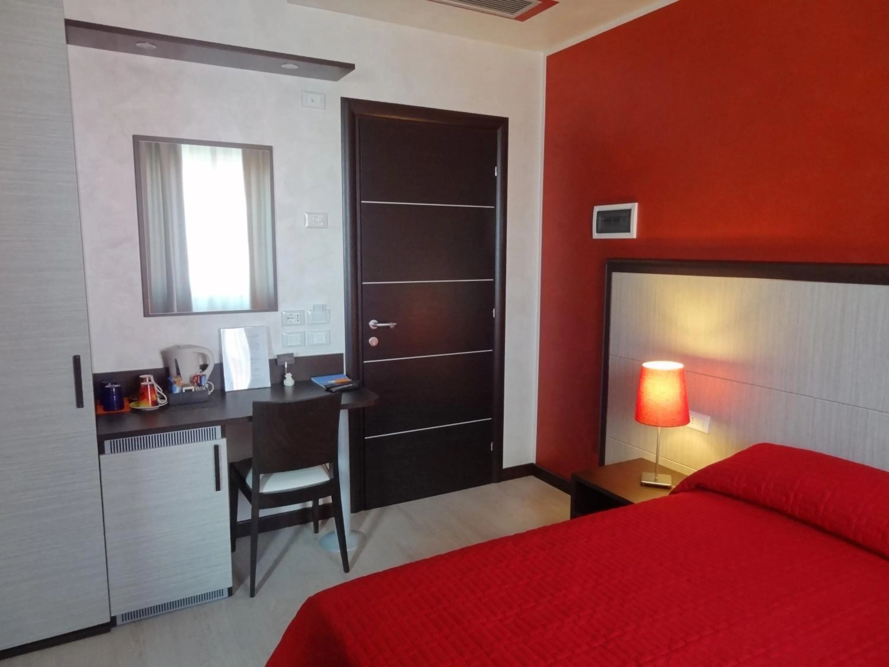 Bedroom, Bed in La Casa Degli Angeli - Agli Angeli Ristorante Pizzeria