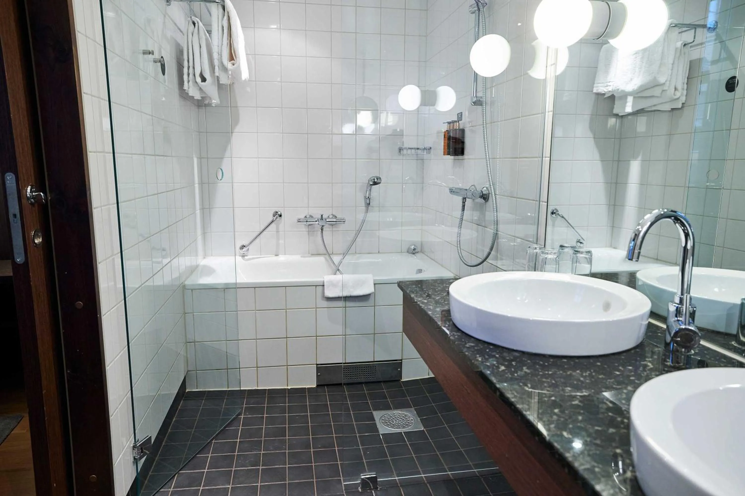 Bathroom in Clarion Hotel Post