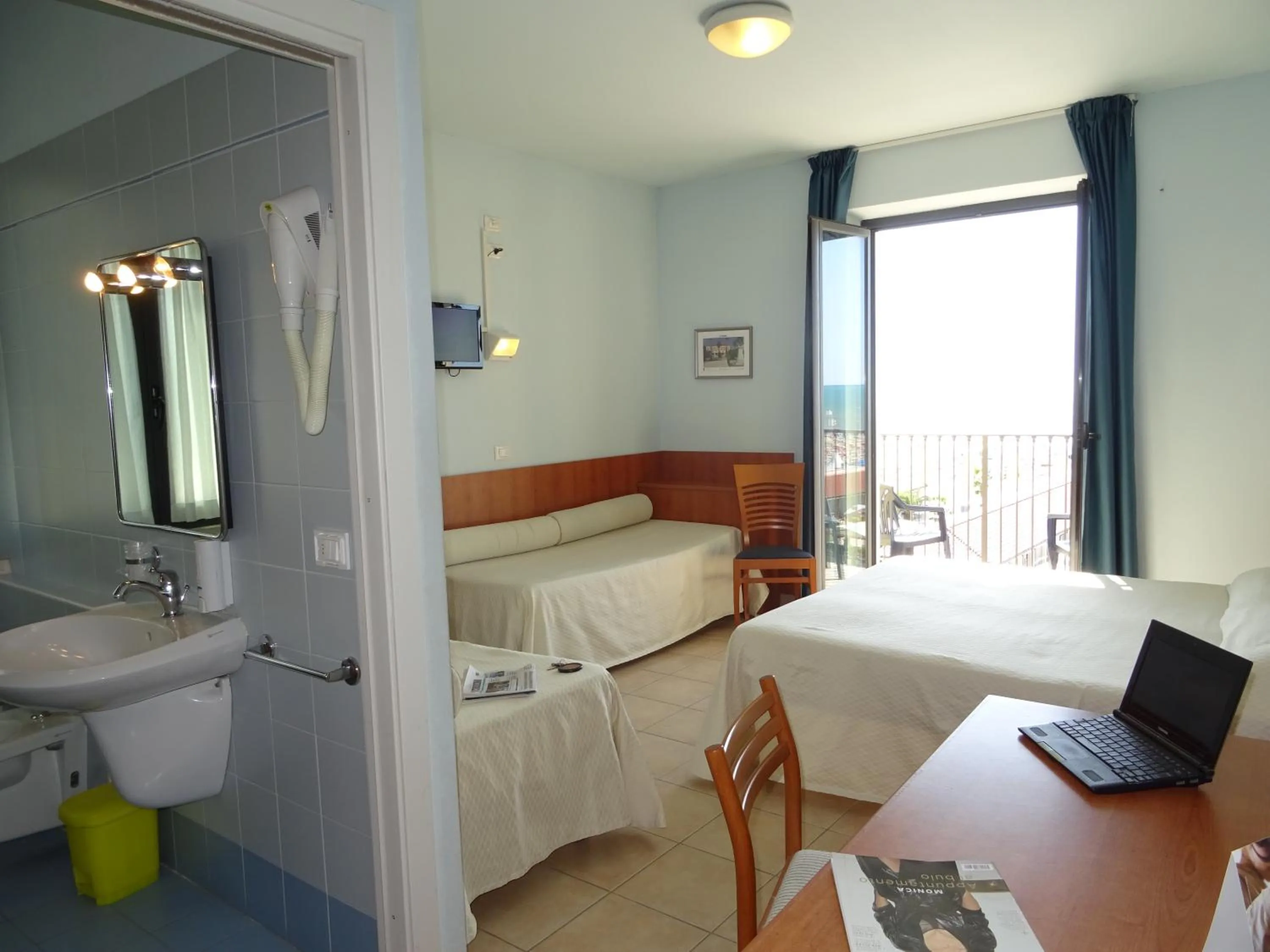 Photo of the whole room, Bed in Hotel Sole E Mare