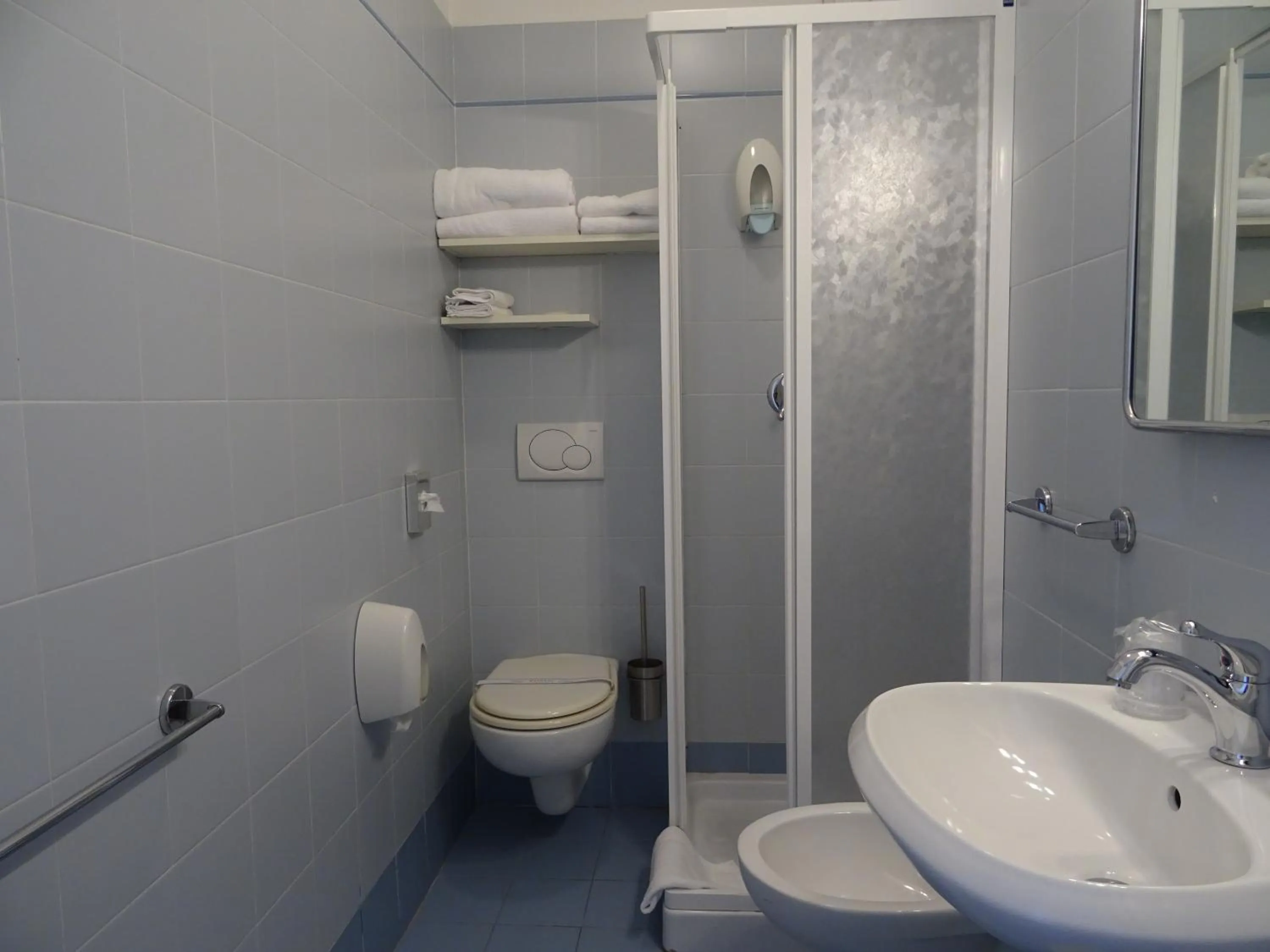 Bathroom in Hotel Sole E Mare