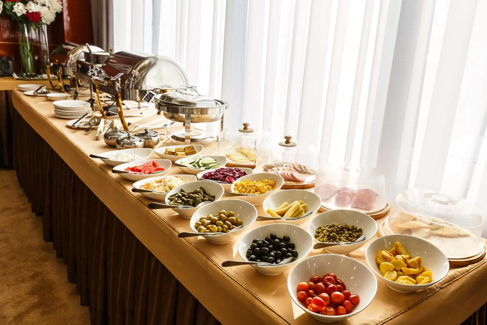 Buffet breakfast in Renion Residence Hotel