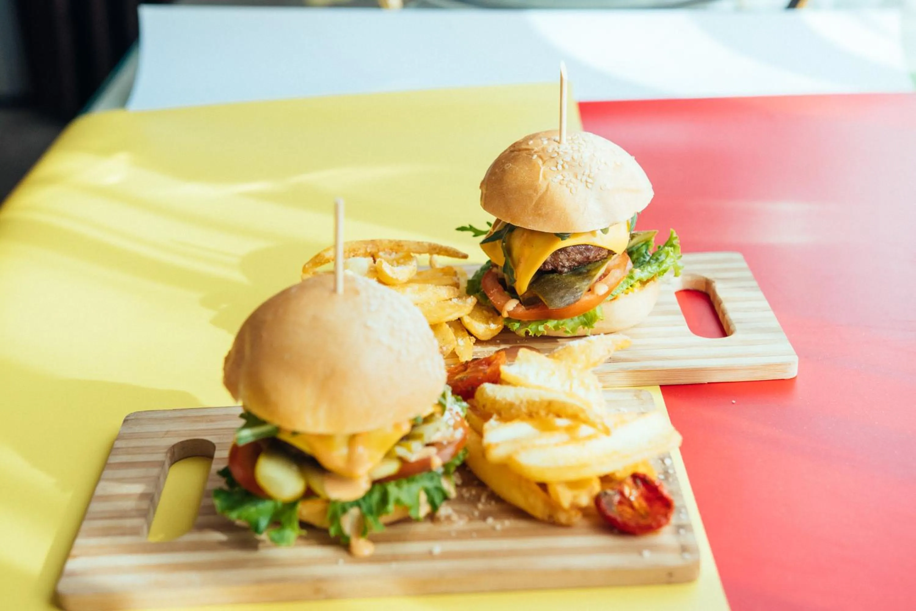 Restaurant/places to eat in Renion Residence Hotel