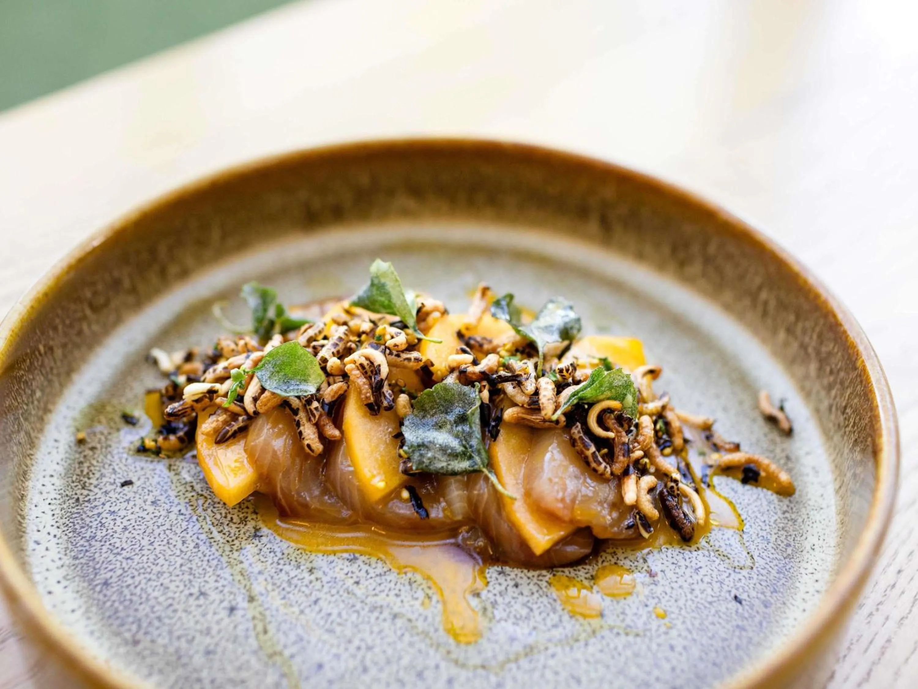 Restaurant/places to eat in Novotel Wollongong Northbeach