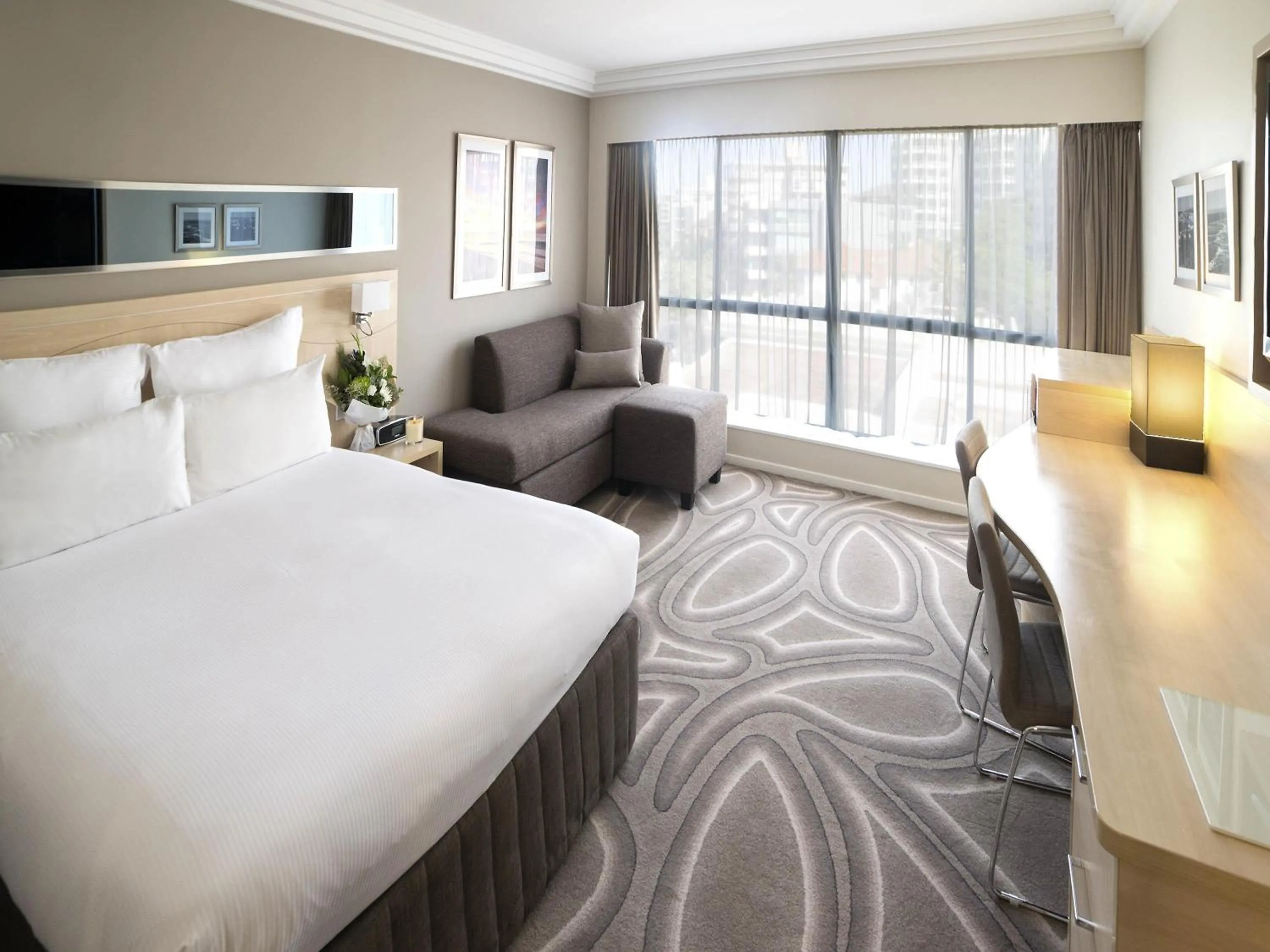 Bedroom, Bed in Novotel Wollongong Northbeach