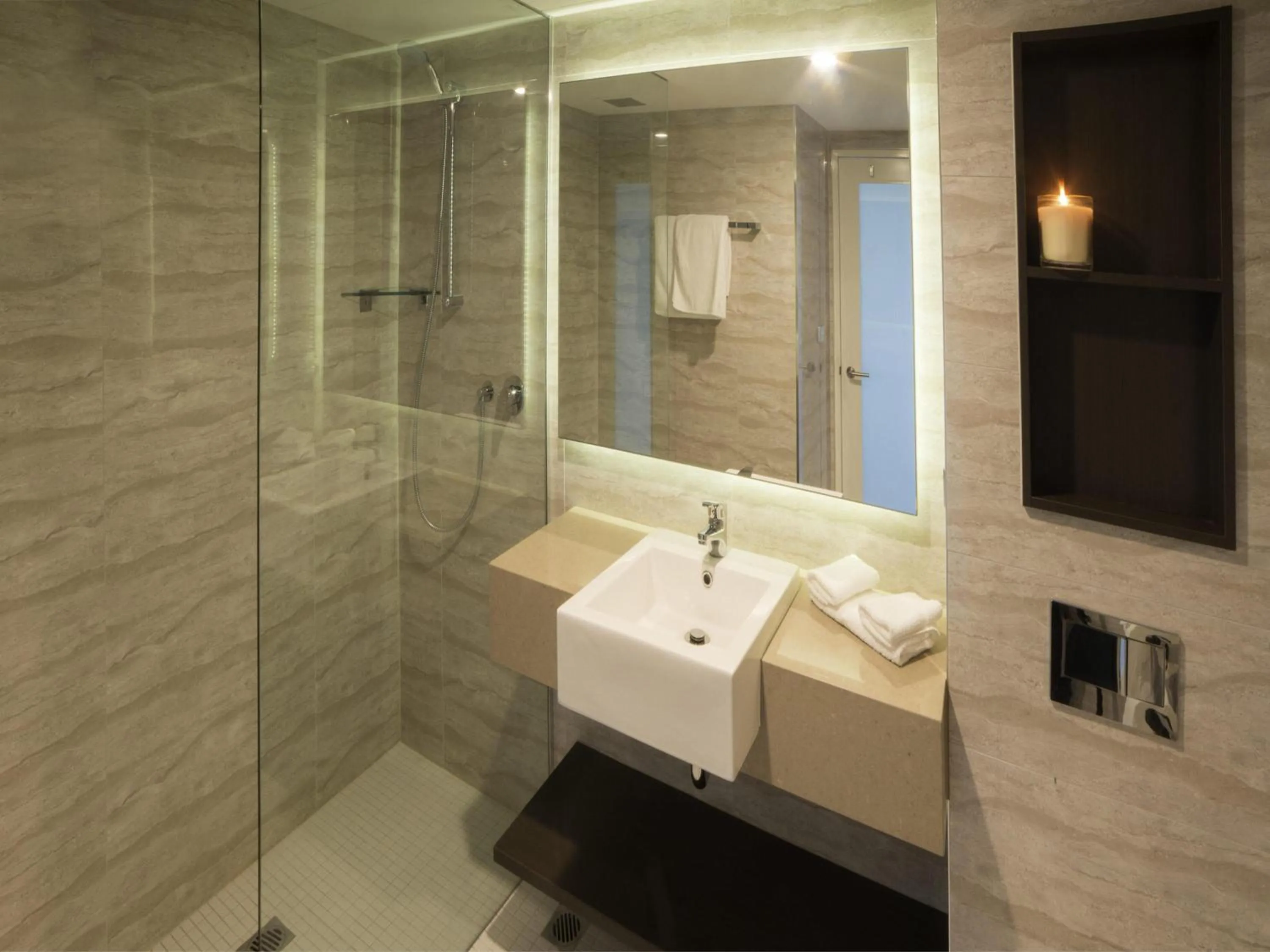 Bedroom in Novotel Wollongong Northbeach