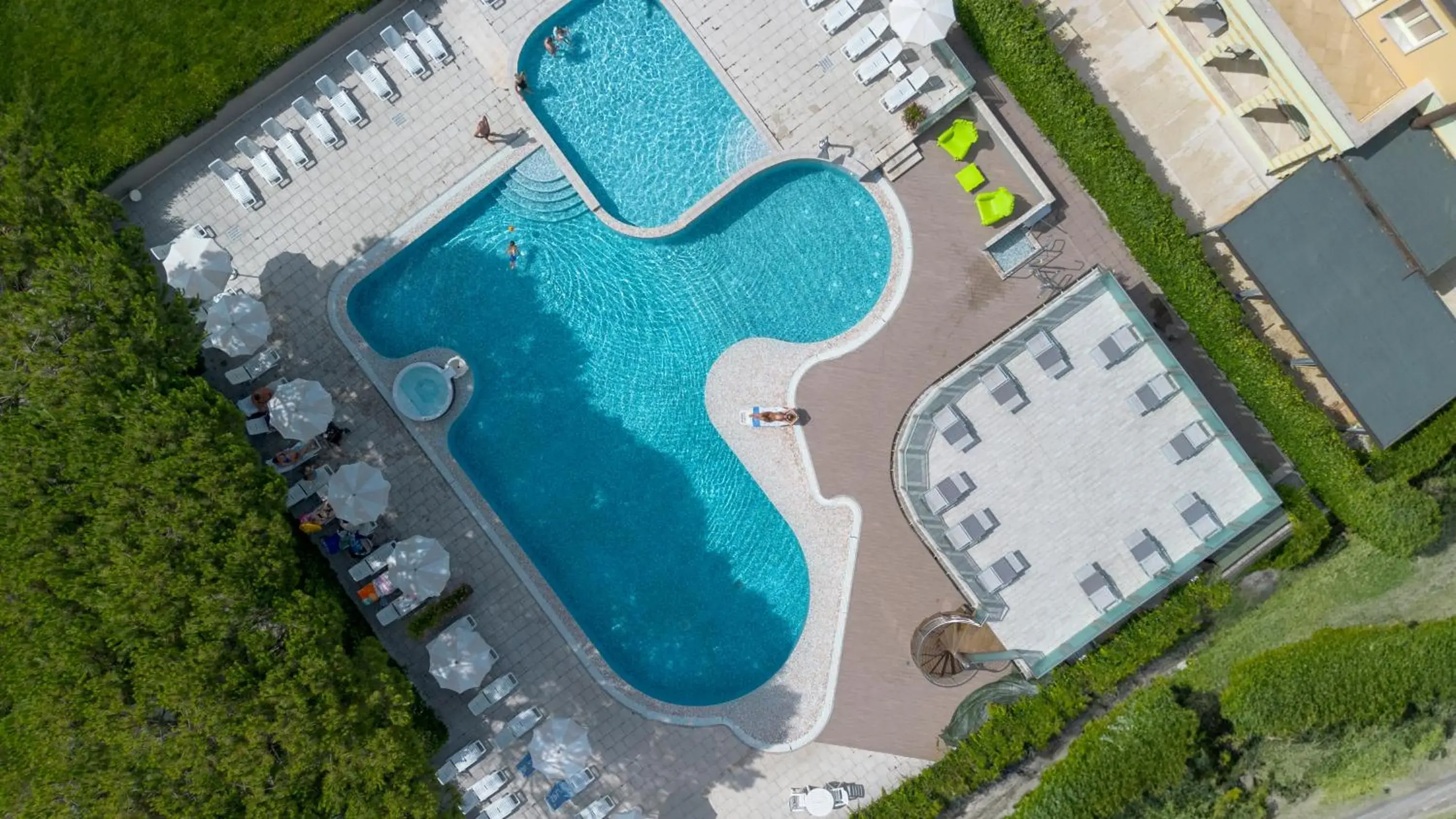 Pool view in Hotel Luxor Pool view in Hotel Luxor