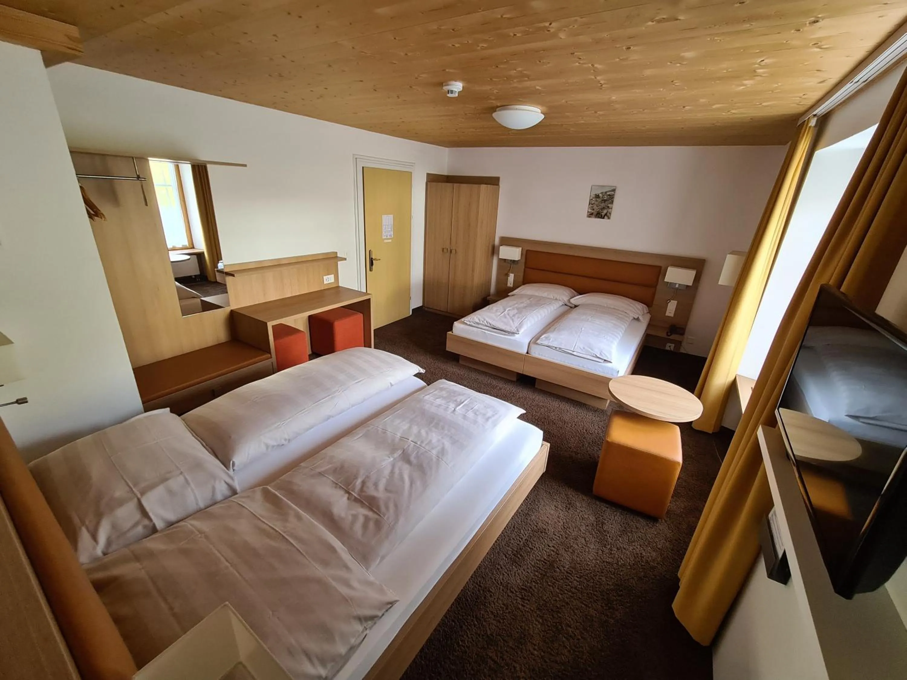 Photo of the whole room, Bed in Hotel Stätzerhorn