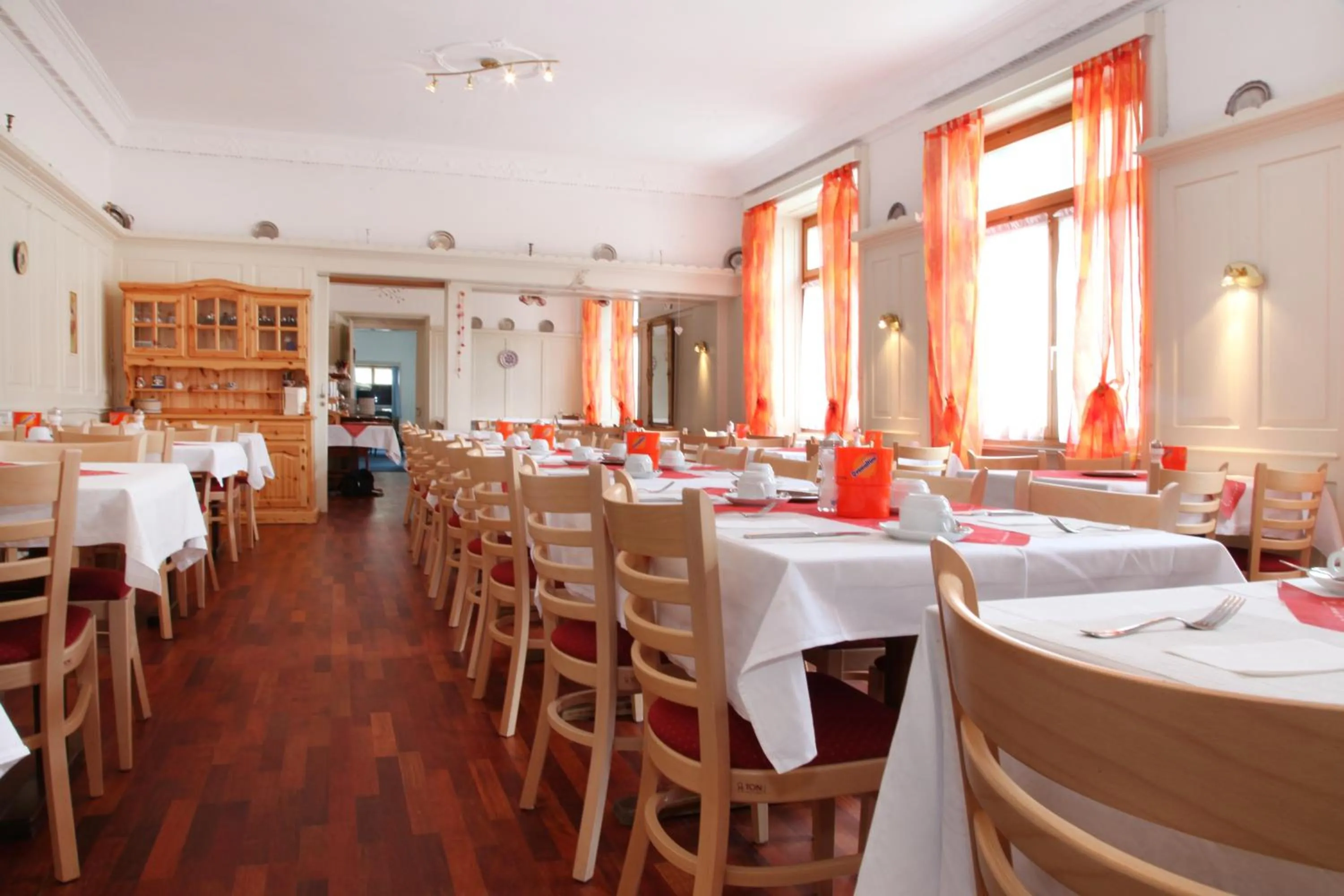 Restaurant/places to eat in Hotel Stätzerhorn