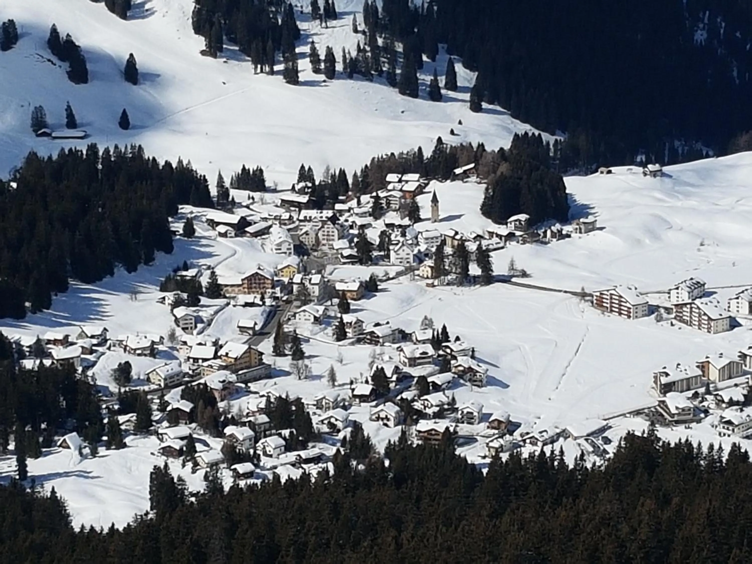 Skiing in Hotel Stätzerhorn