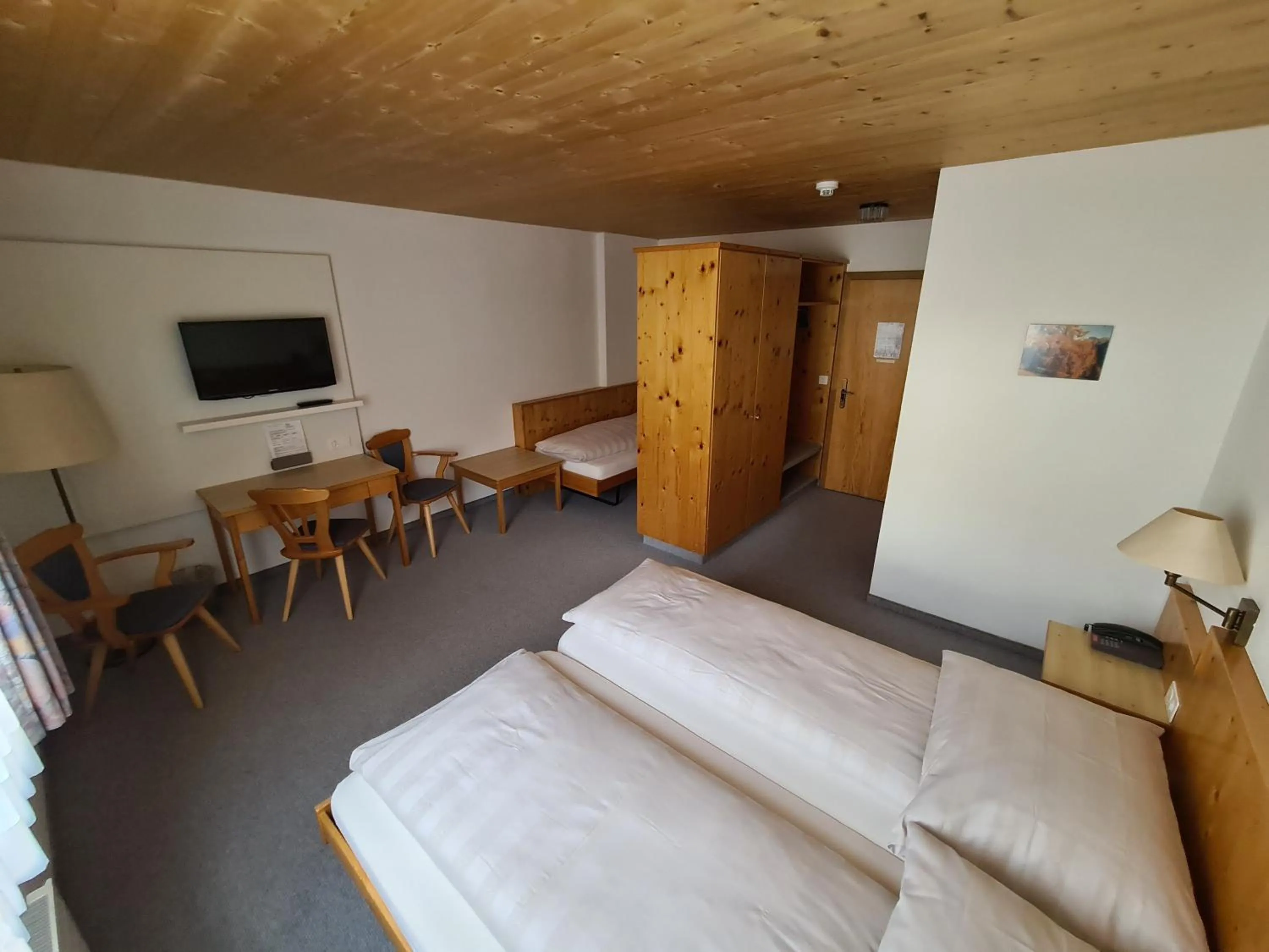 Photo of the whole room, Bed in Hotel Stätzerhorn