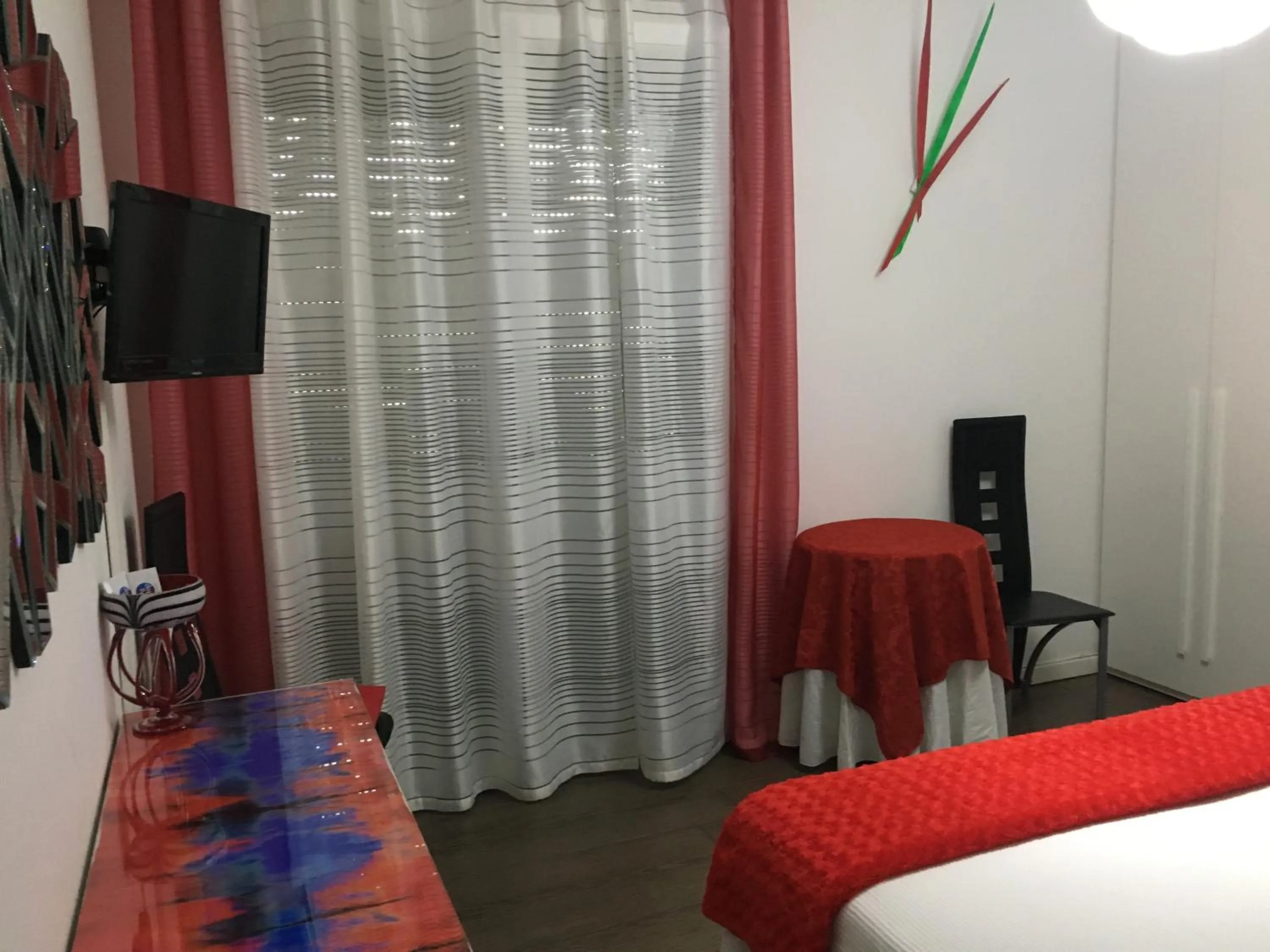 Photo of the whole room, Bed in B&B Pitstop