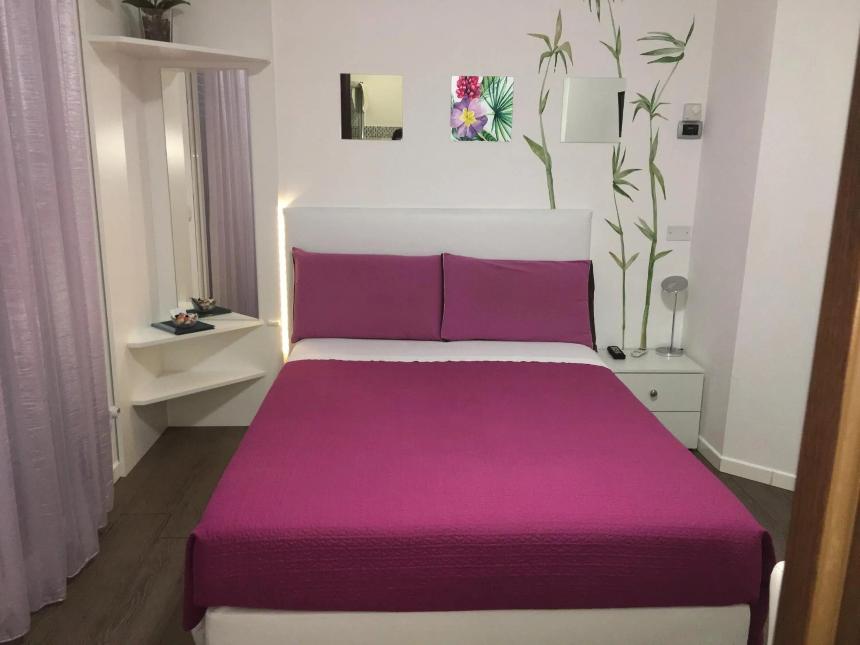 Photo of the whole room, Bed in B&B Pitstop