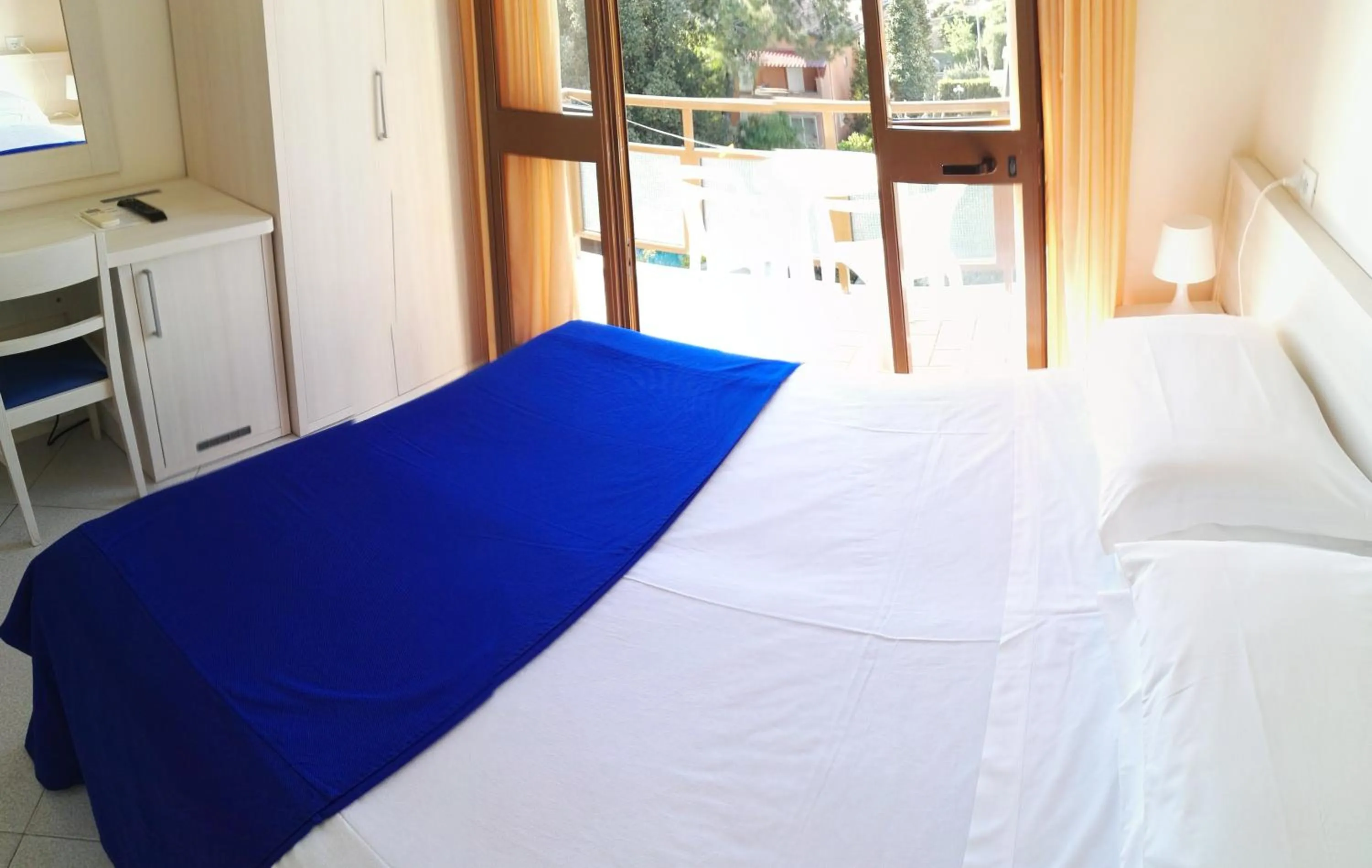 Photo of the whole room, Bed in Hotel Elizabeth