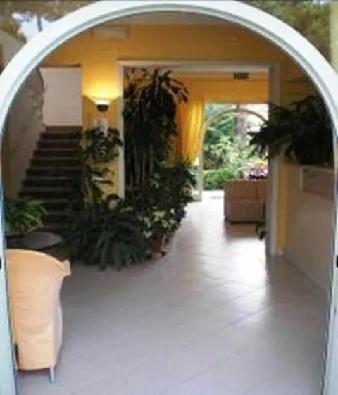 Decorative detail in Hotel Elizabeth