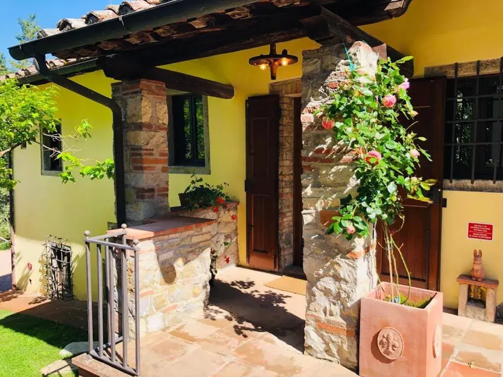 Superior Apartment with jacuzzi in Agriturismo Borgo Il Bonagino Superior Apartment with jacuzzi in Agriturismo Borgo Il Bonagino
