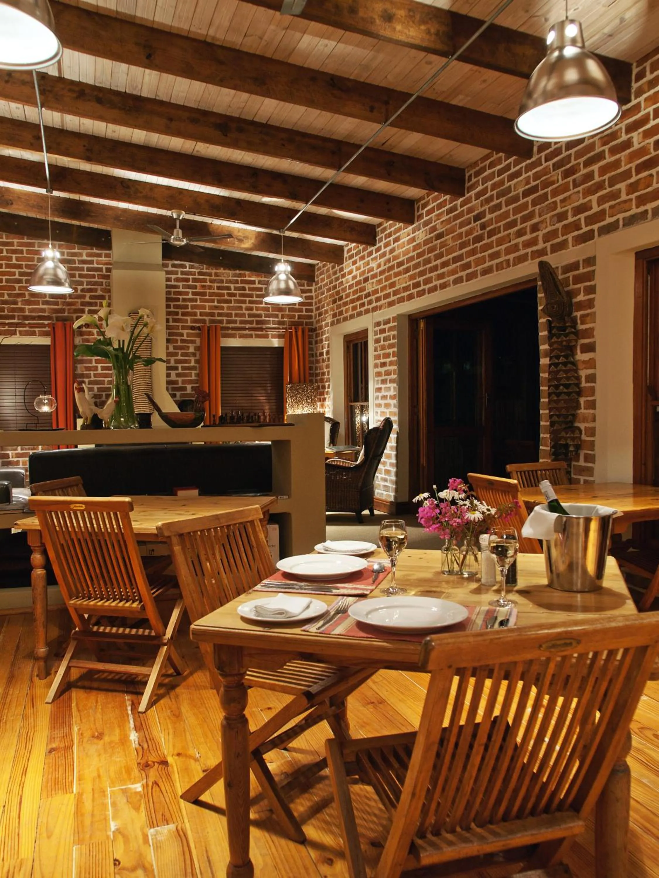 Restaurant/places to eat in At the Woods Guest House