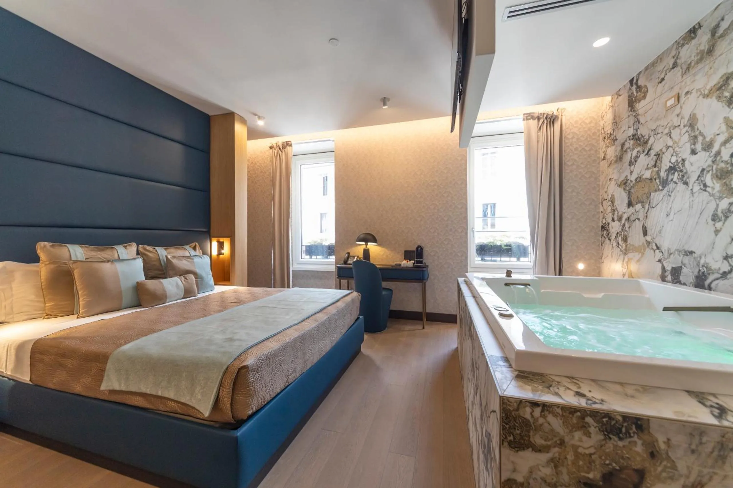 Bed in San Carlo Suite