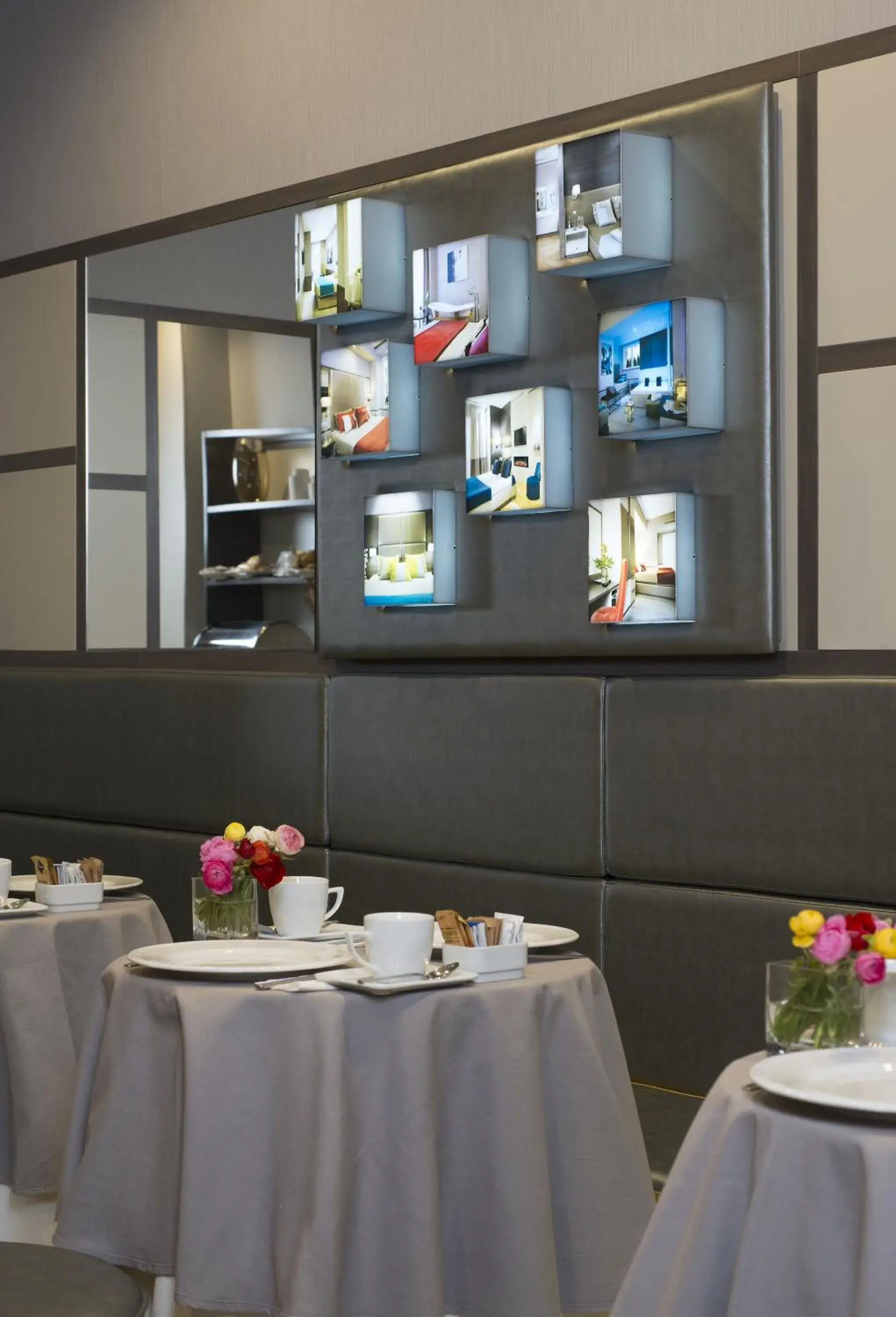 Restaurant/places to eat in San Carlo Suite Restaurant/places to eat in San Carlo Suite